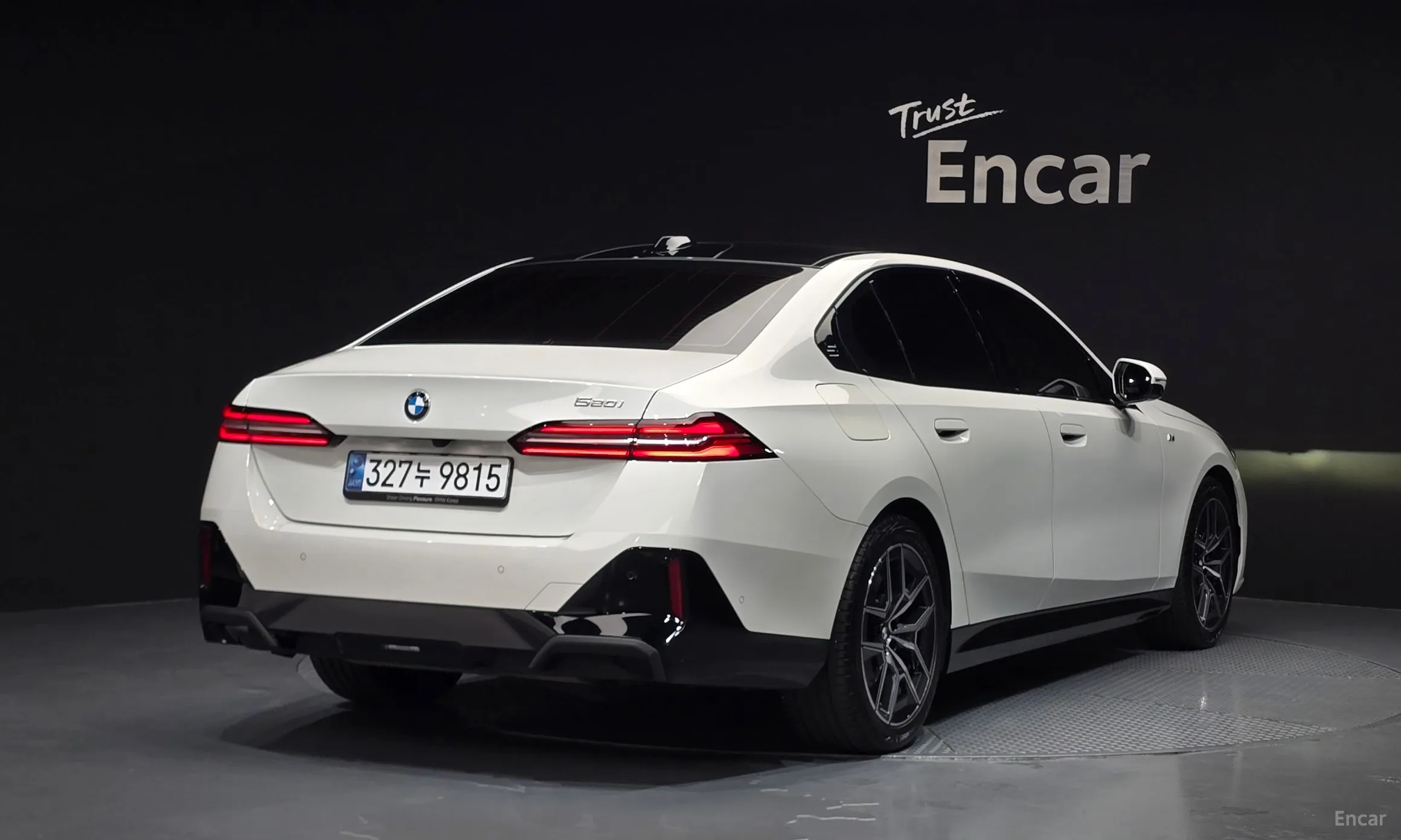 BMW 5 Series (G60)