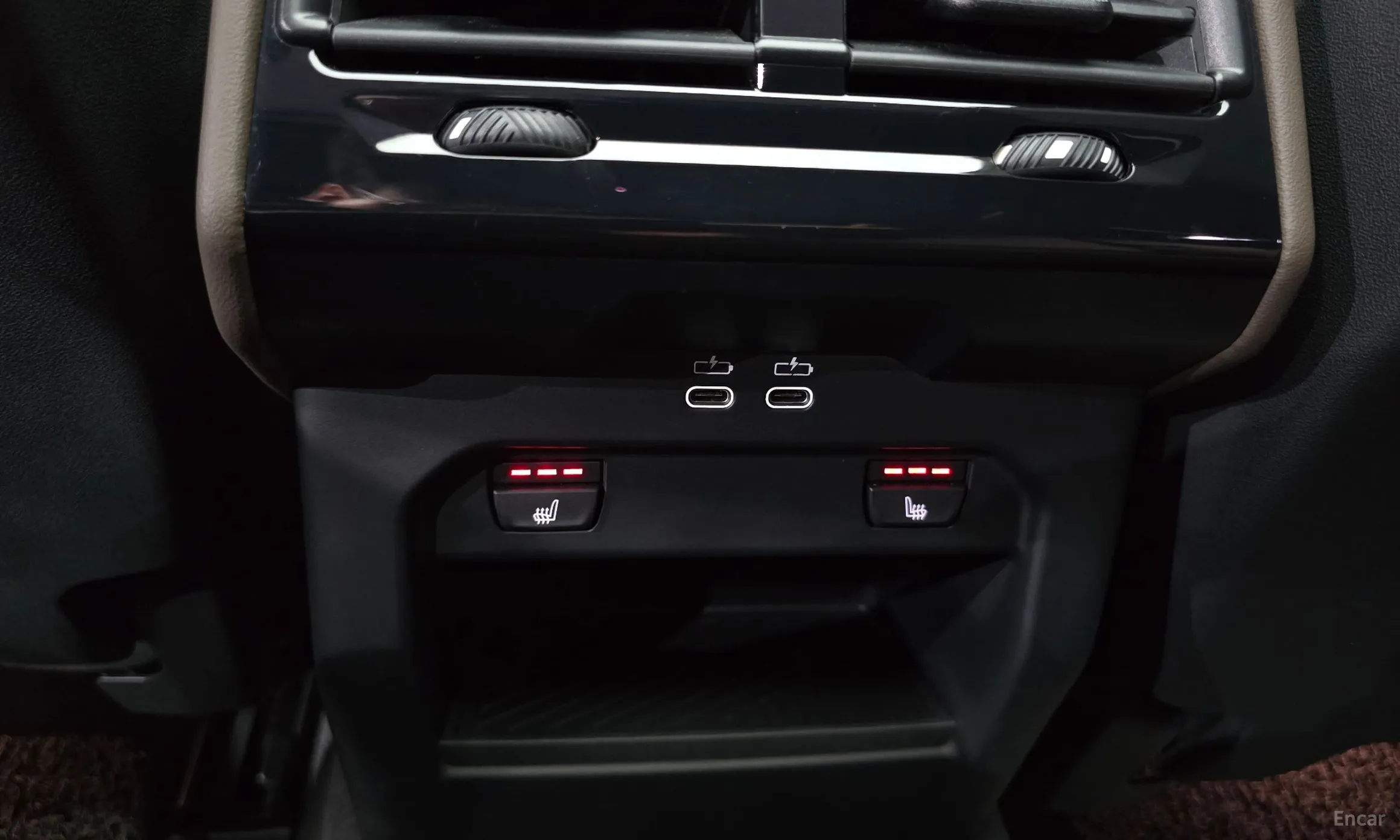 BMW 5 Series (G60) превью 19