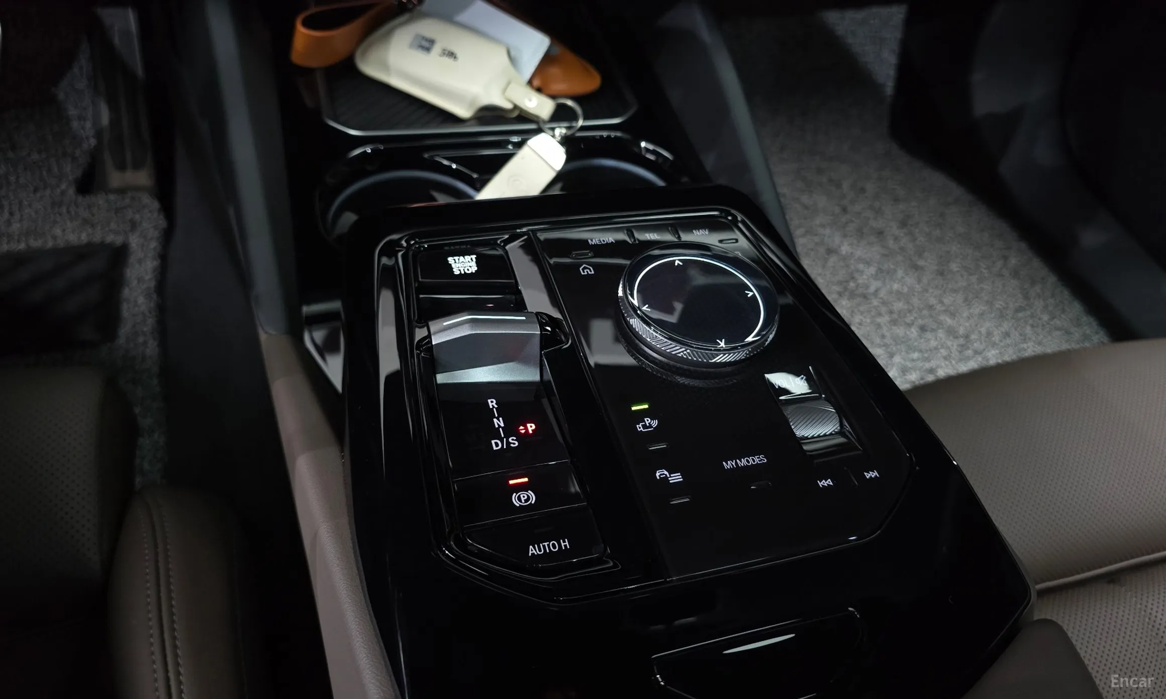 BMW 5 Series (G60) превью 9