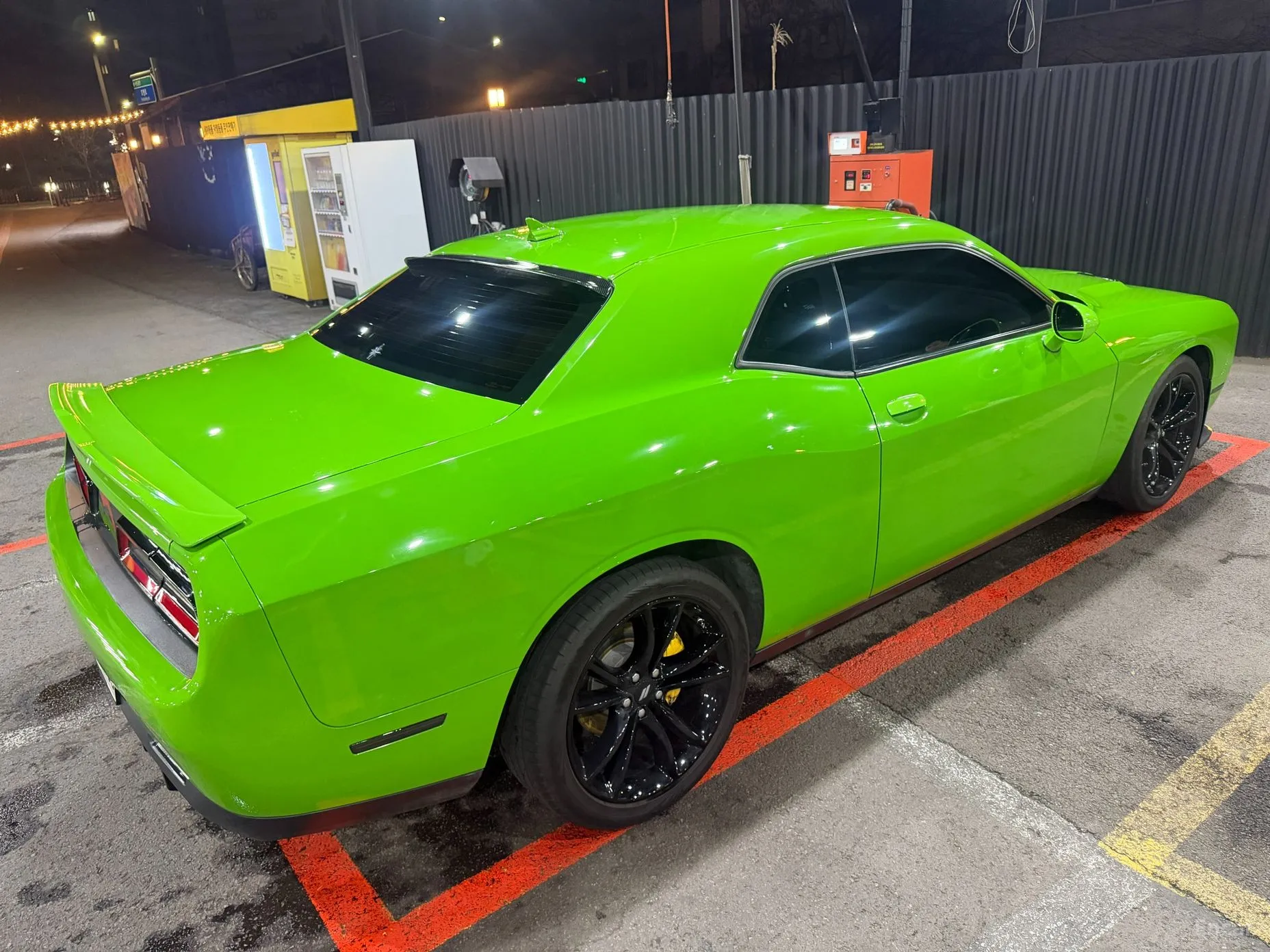 Dodge Challenger превью 7