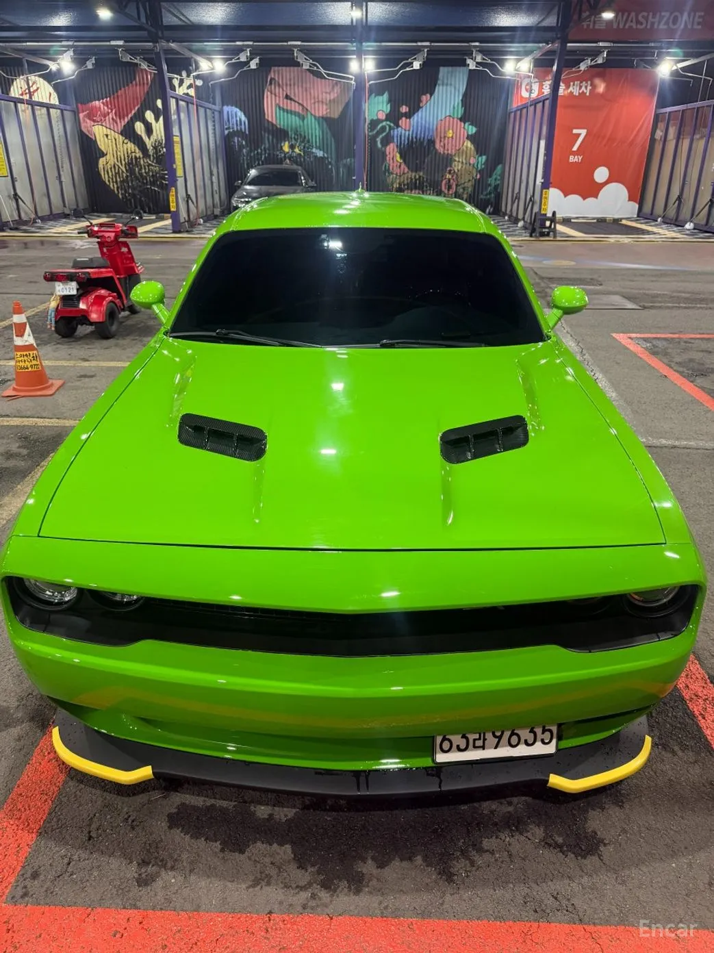 Dodge Challenger превью 9