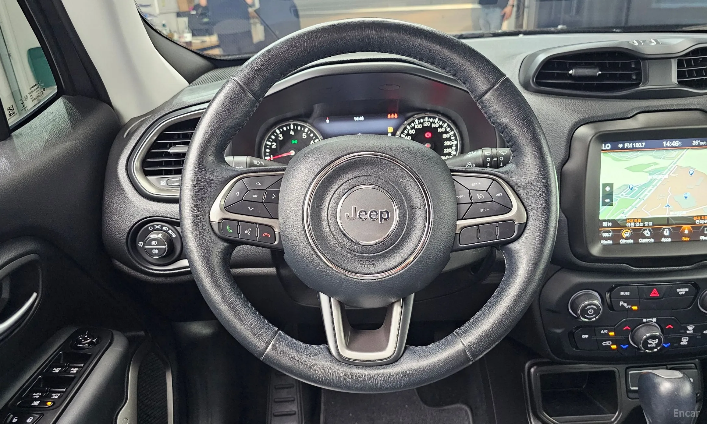 Jeep Renegade превью 13