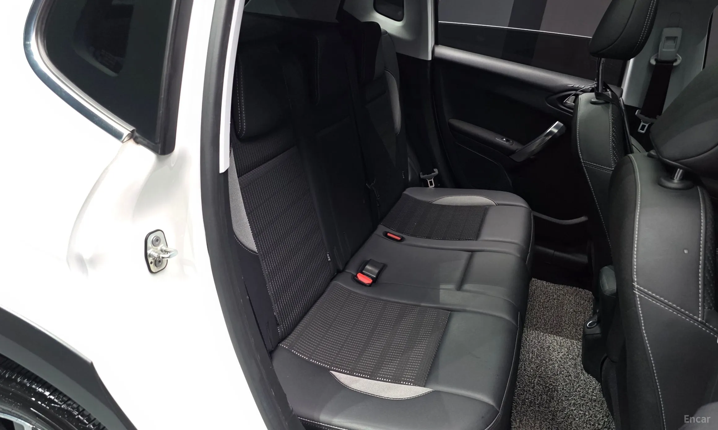 Peugeot 2008. превью 11