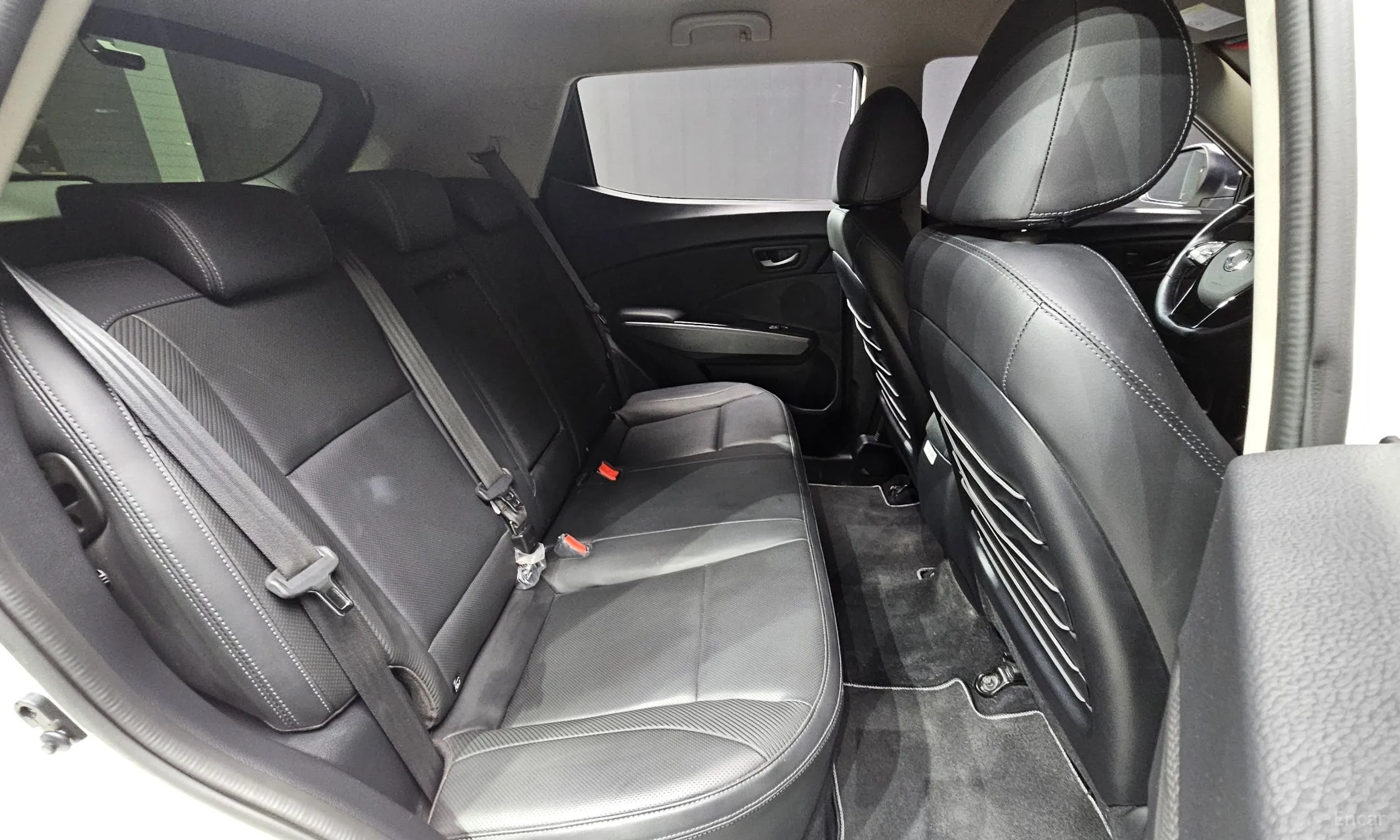 KG Mobility (SsangYong) Berry New Tivoli превью 11