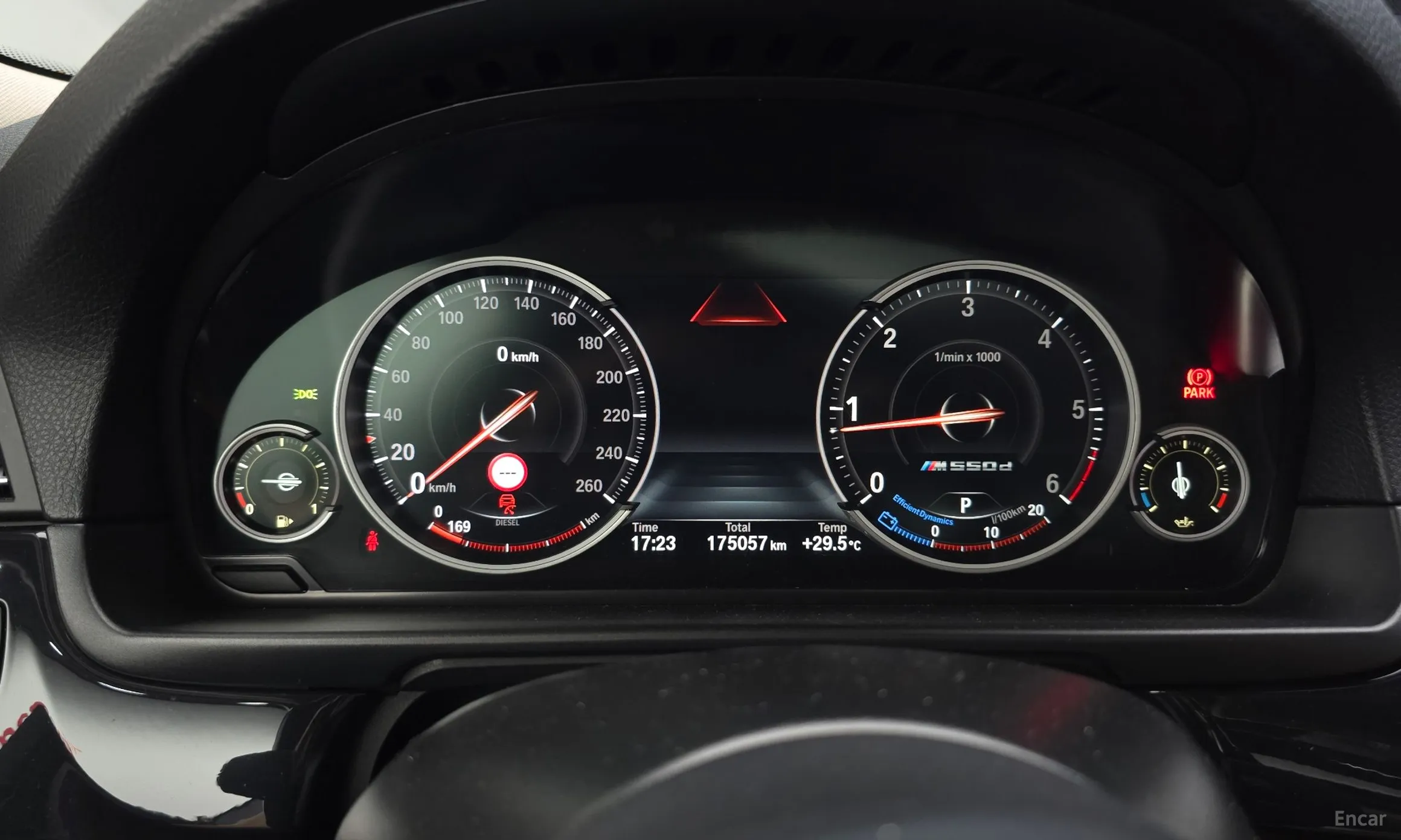 BMW 5 Series (F10) превью 8