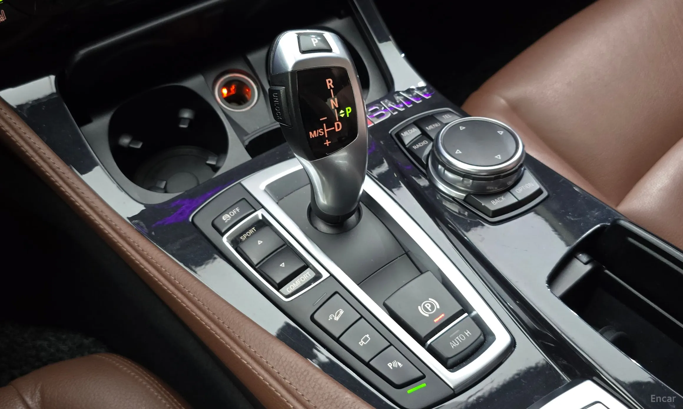 BMW 5 Series (F10) превью 9
