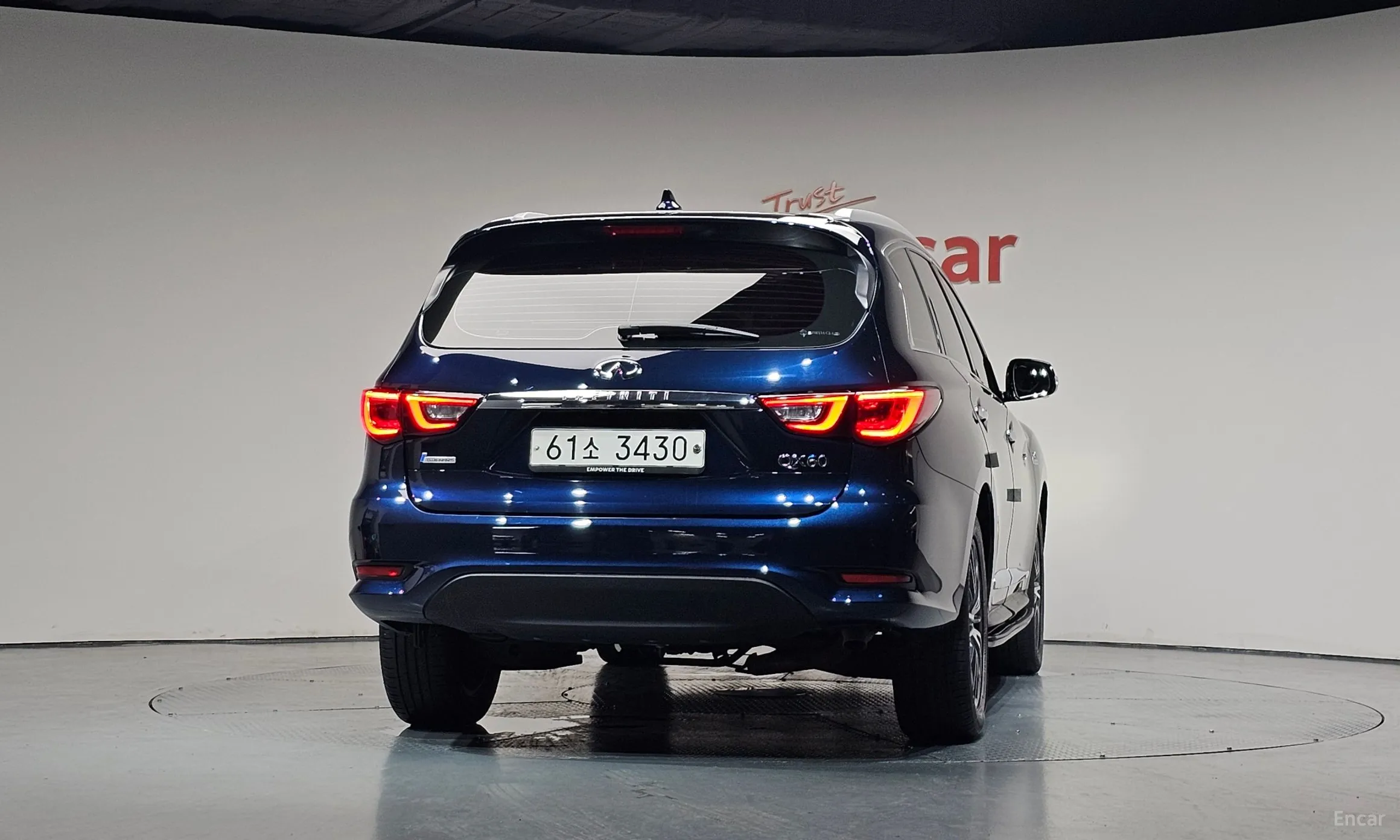 Infiniti QX60 превью 4