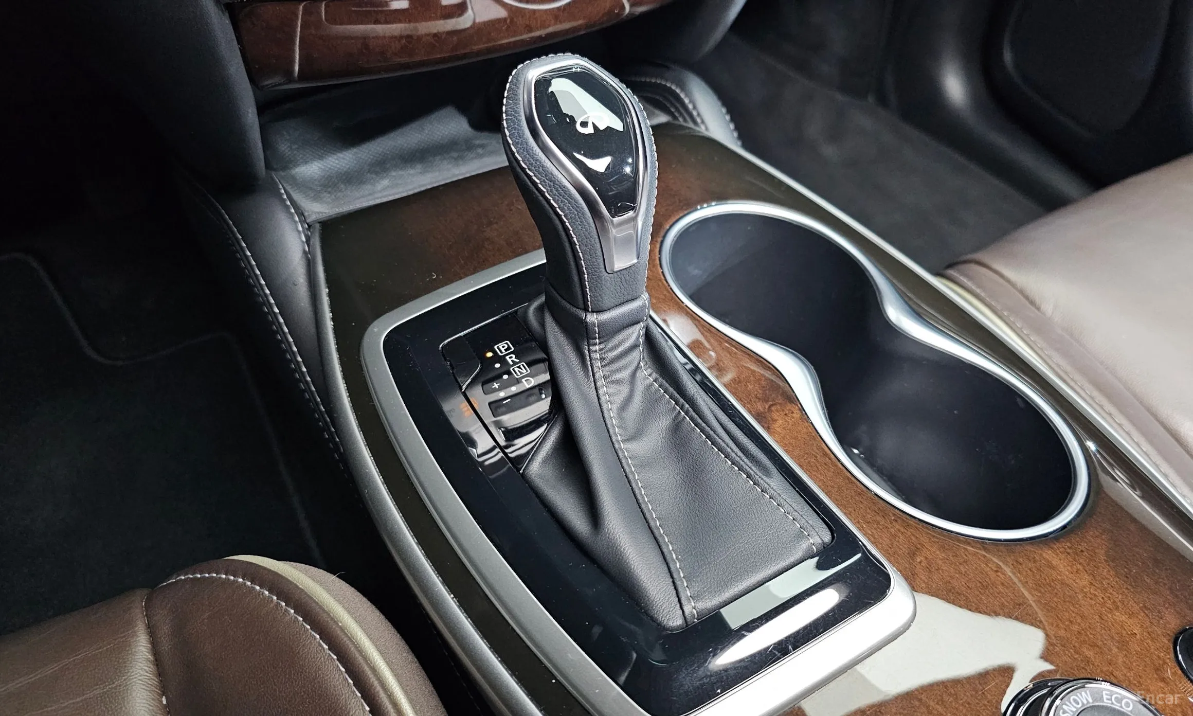 Infiniti QX60 превью 9