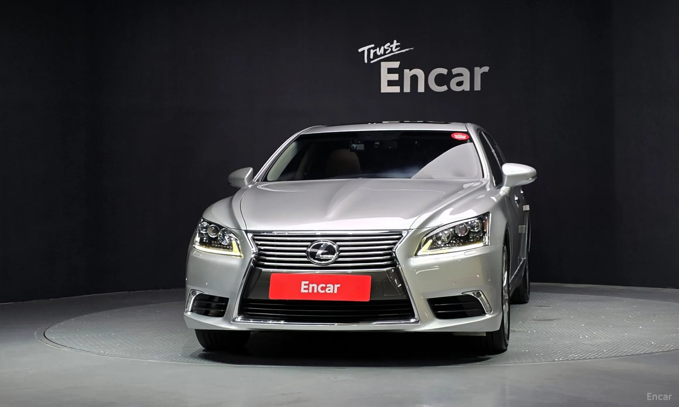 Lexus LS460L превью 3