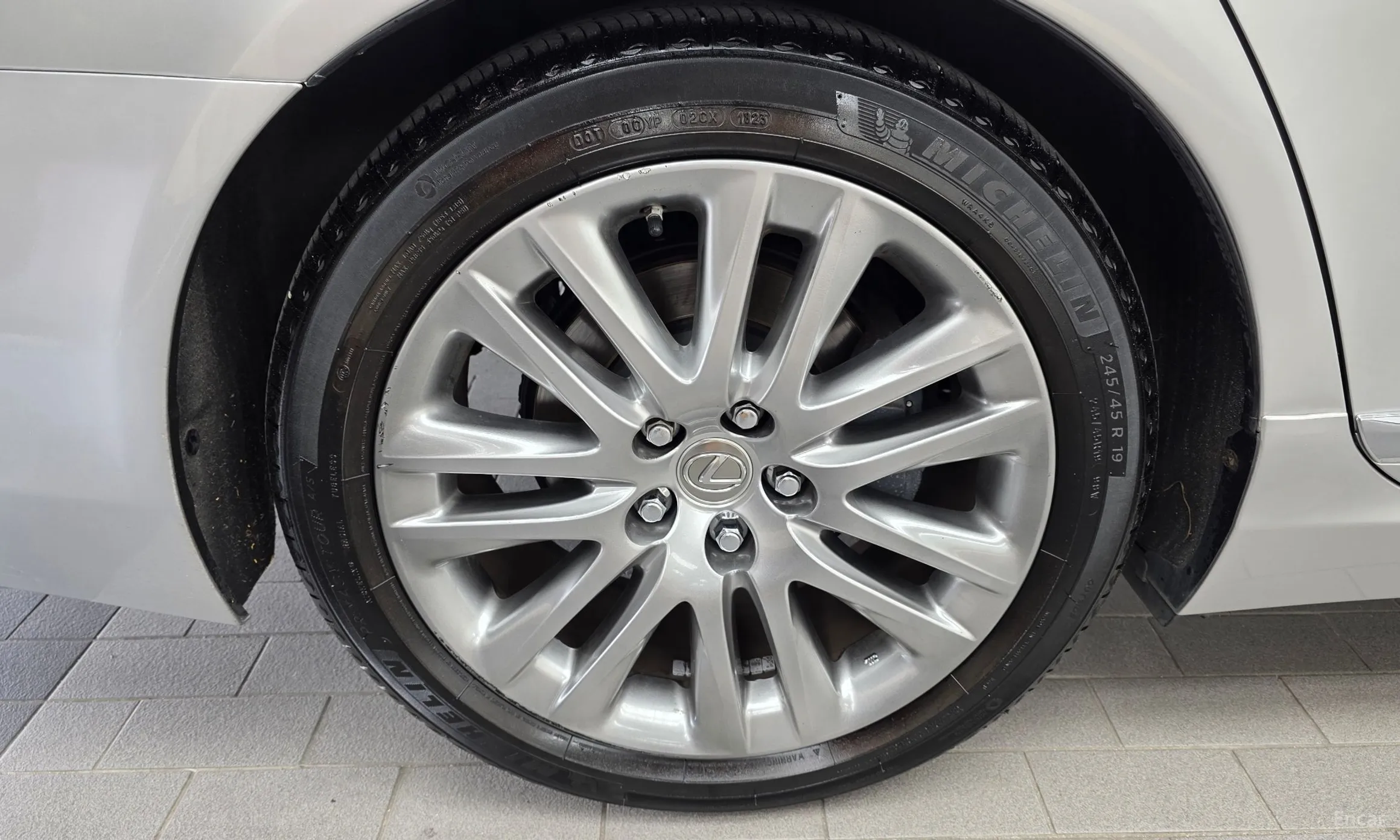 Lexus LS460L превью 5