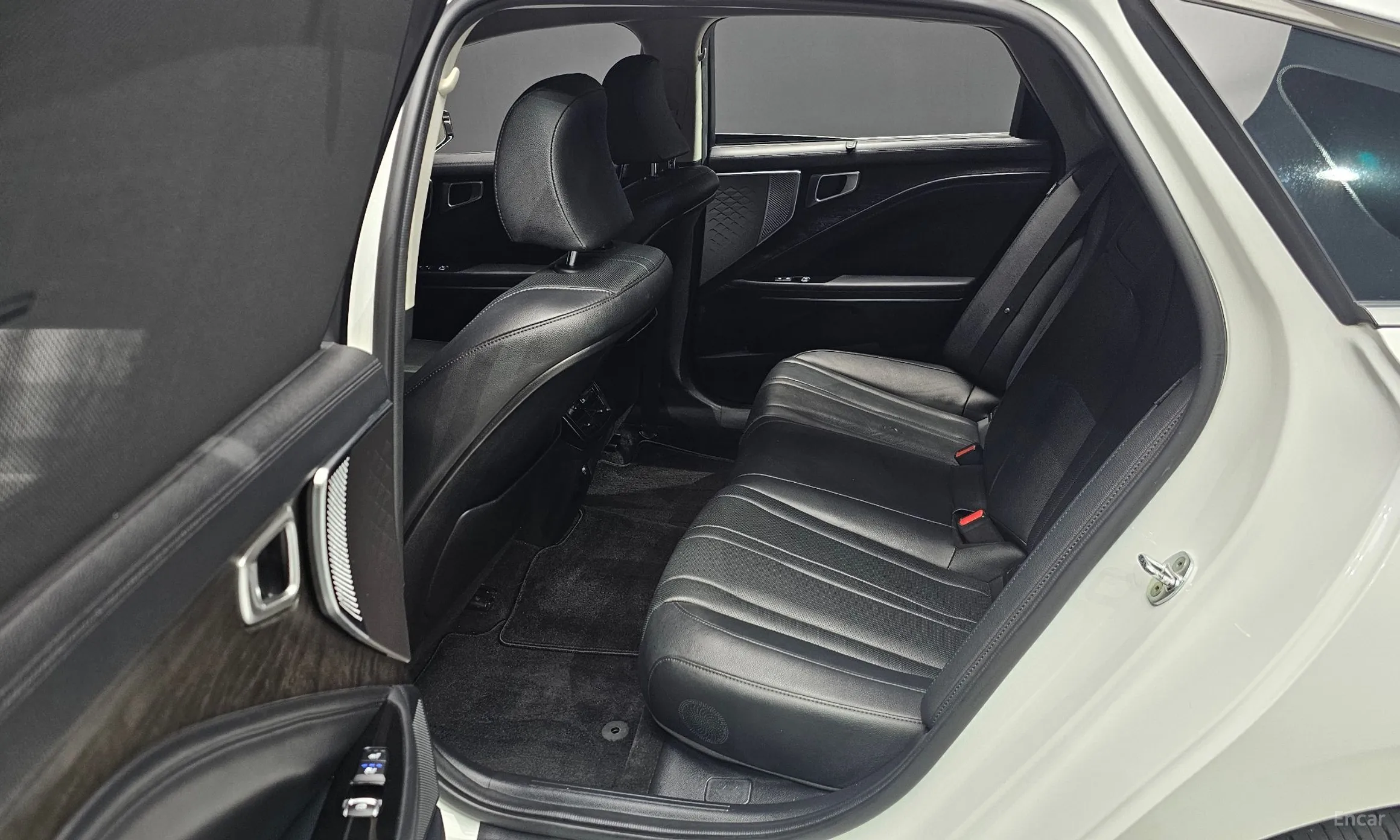 Kia K8 превью 12