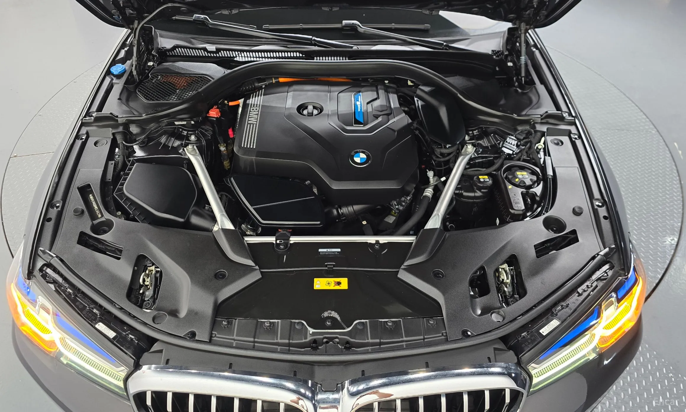 BMW 5 Series (G30) превью 6