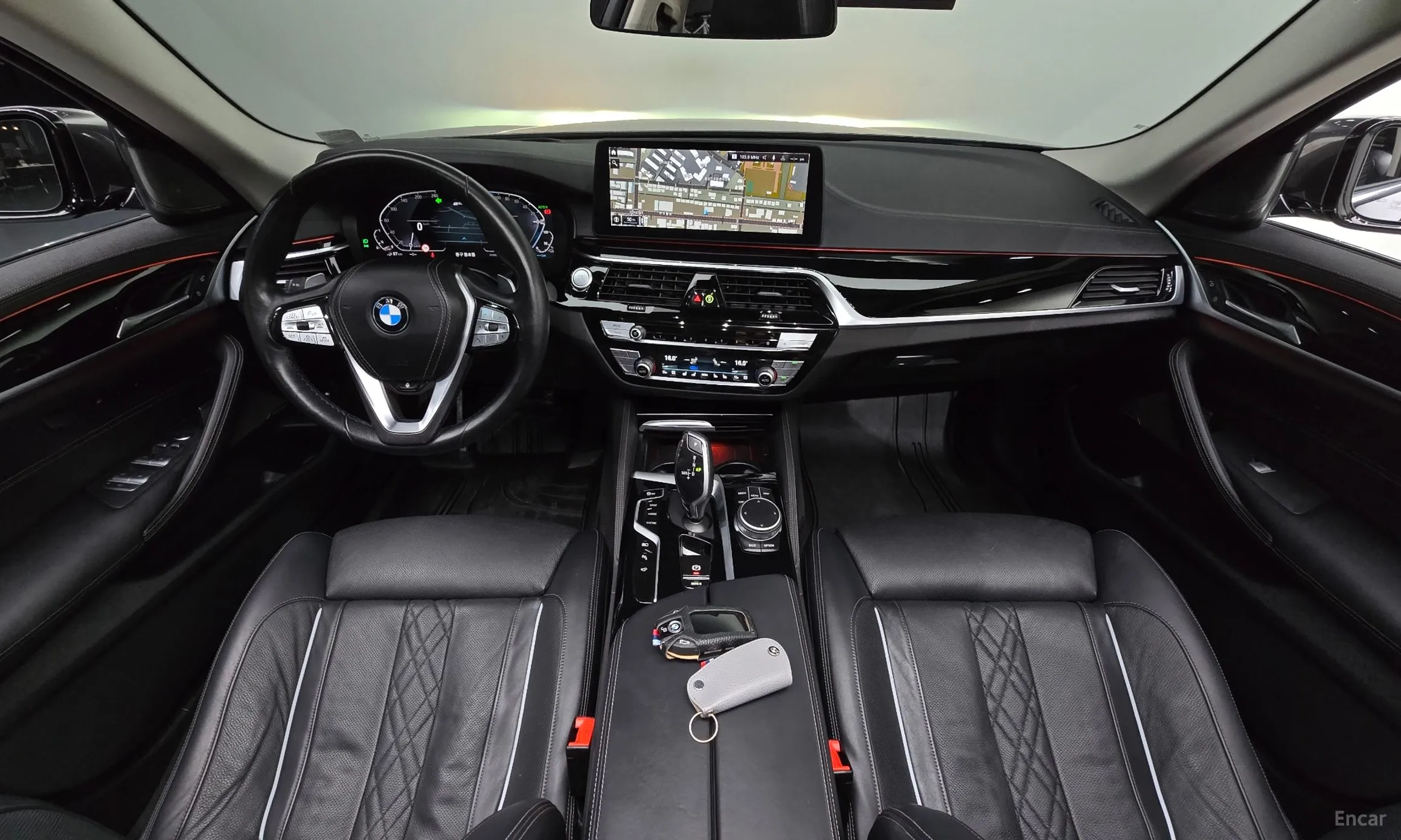 BMW 5 Series (G30) превью 7