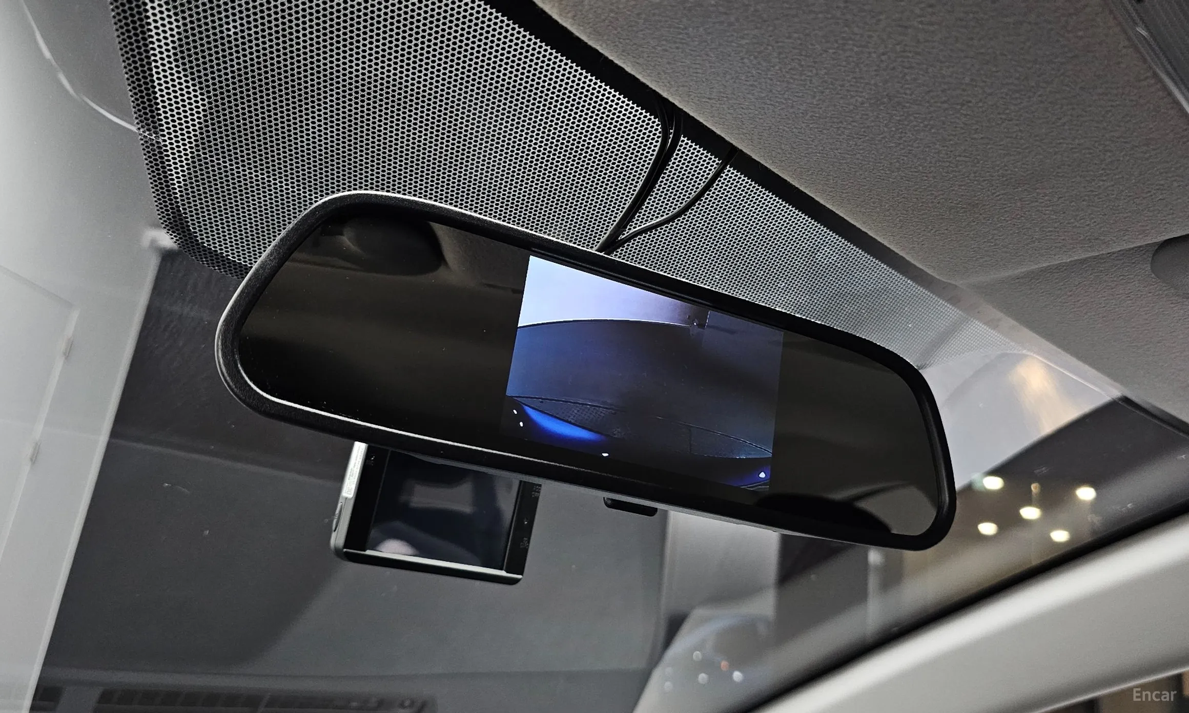 Toyota Prius C превью 15