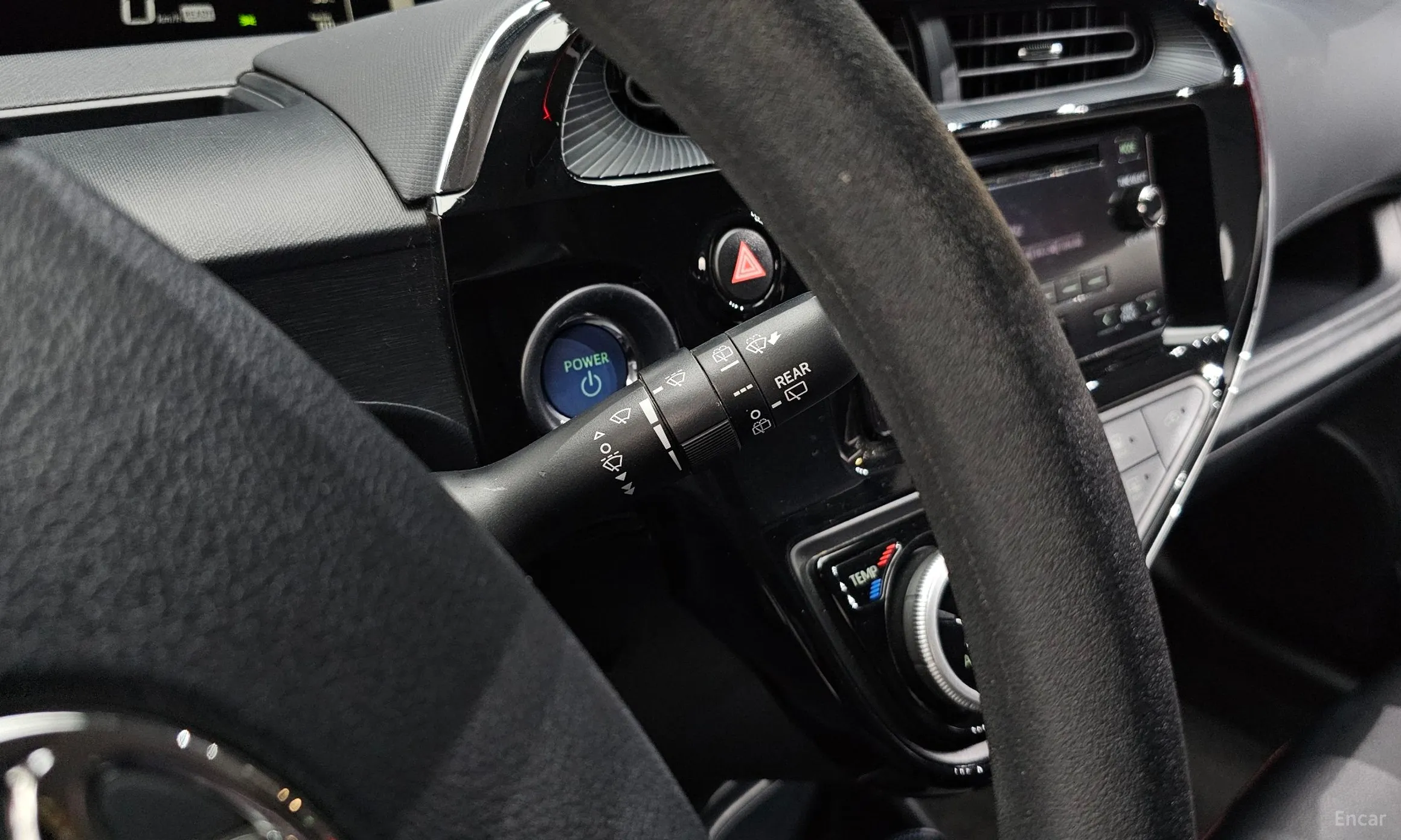 Toyota Prius C превью 18