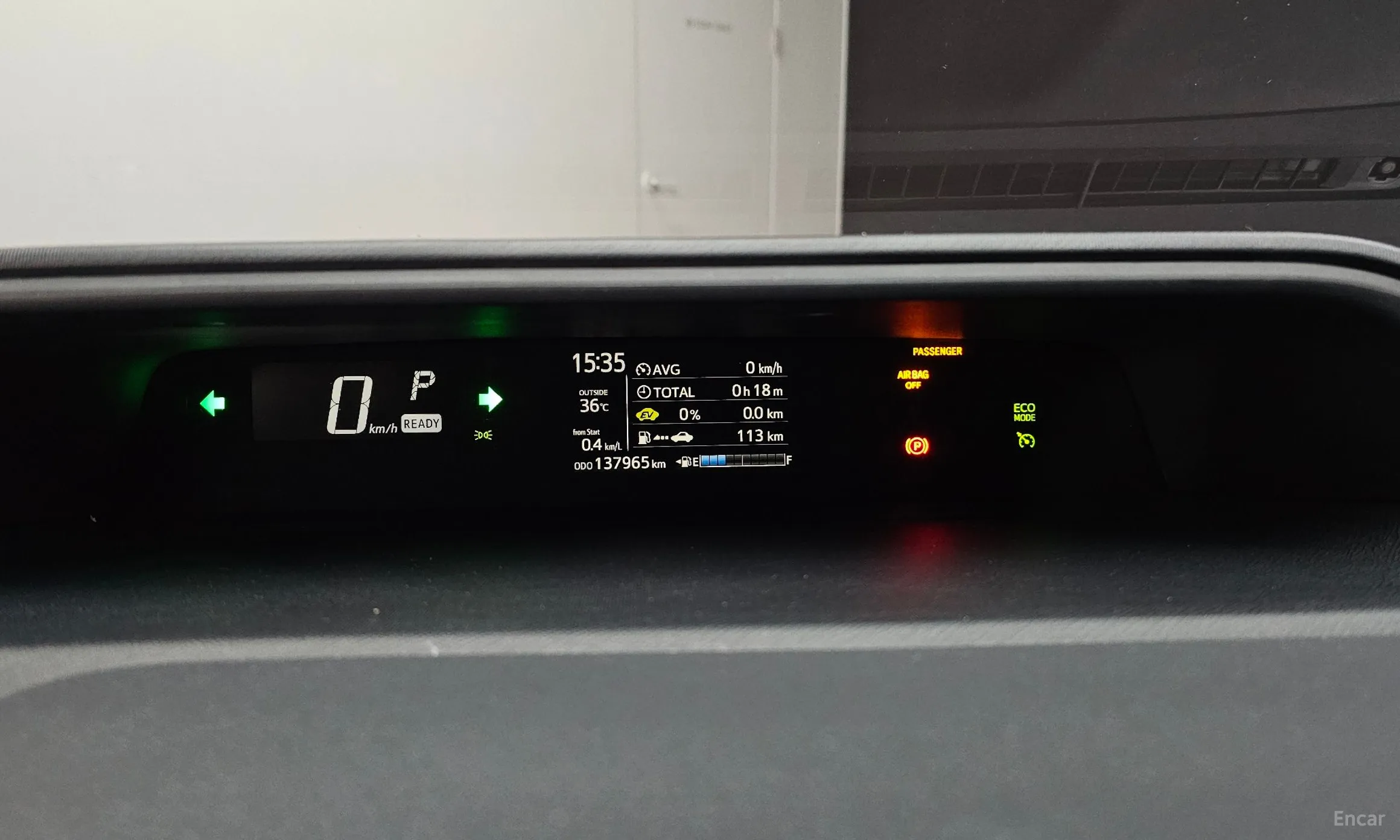 Toyota Prius C превью 8
