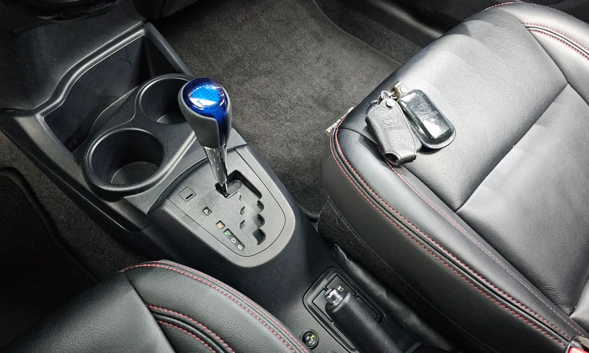 Toyota Prius C превью 9