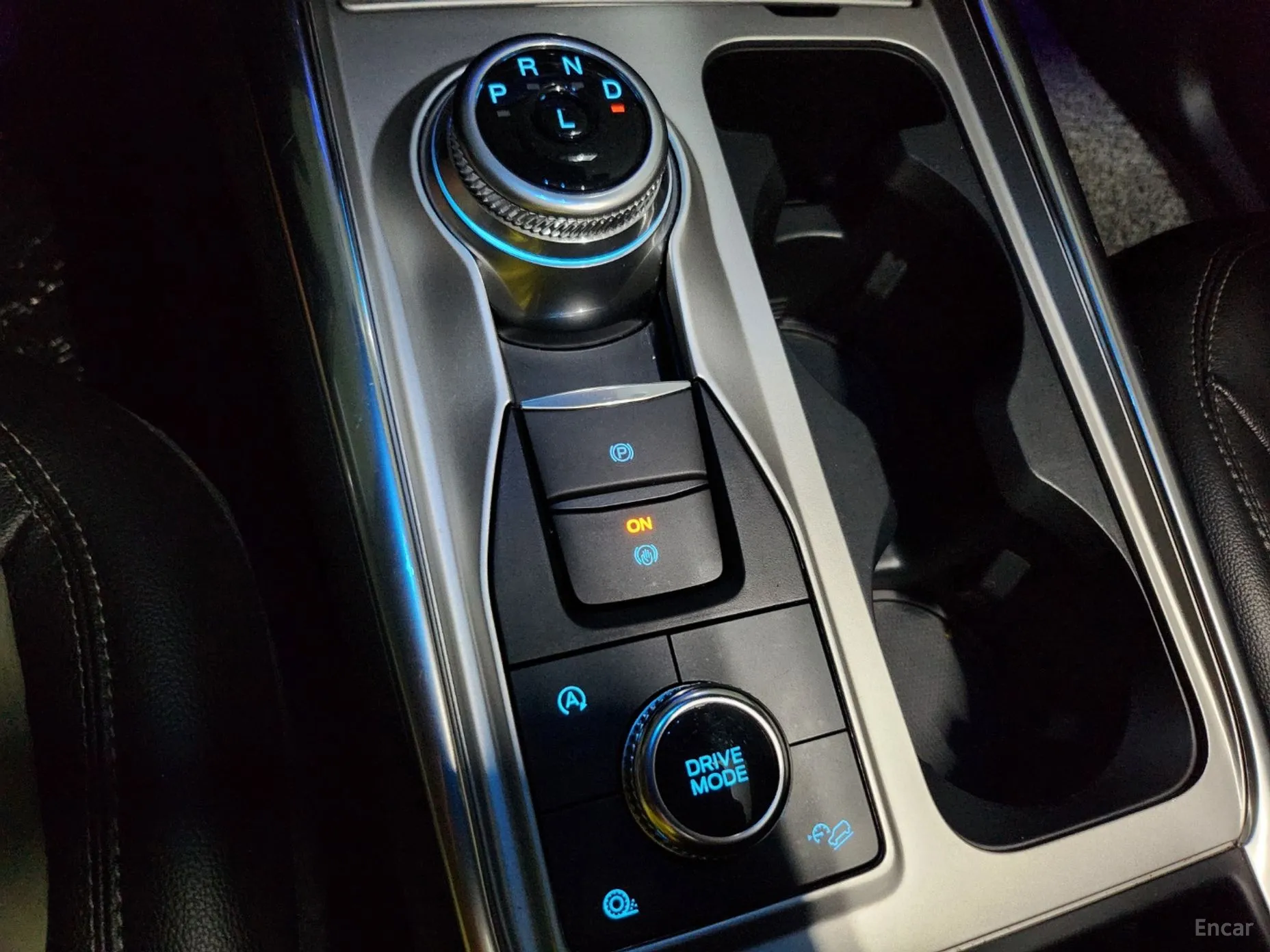 Ford Explorer 6th Generation превью 13