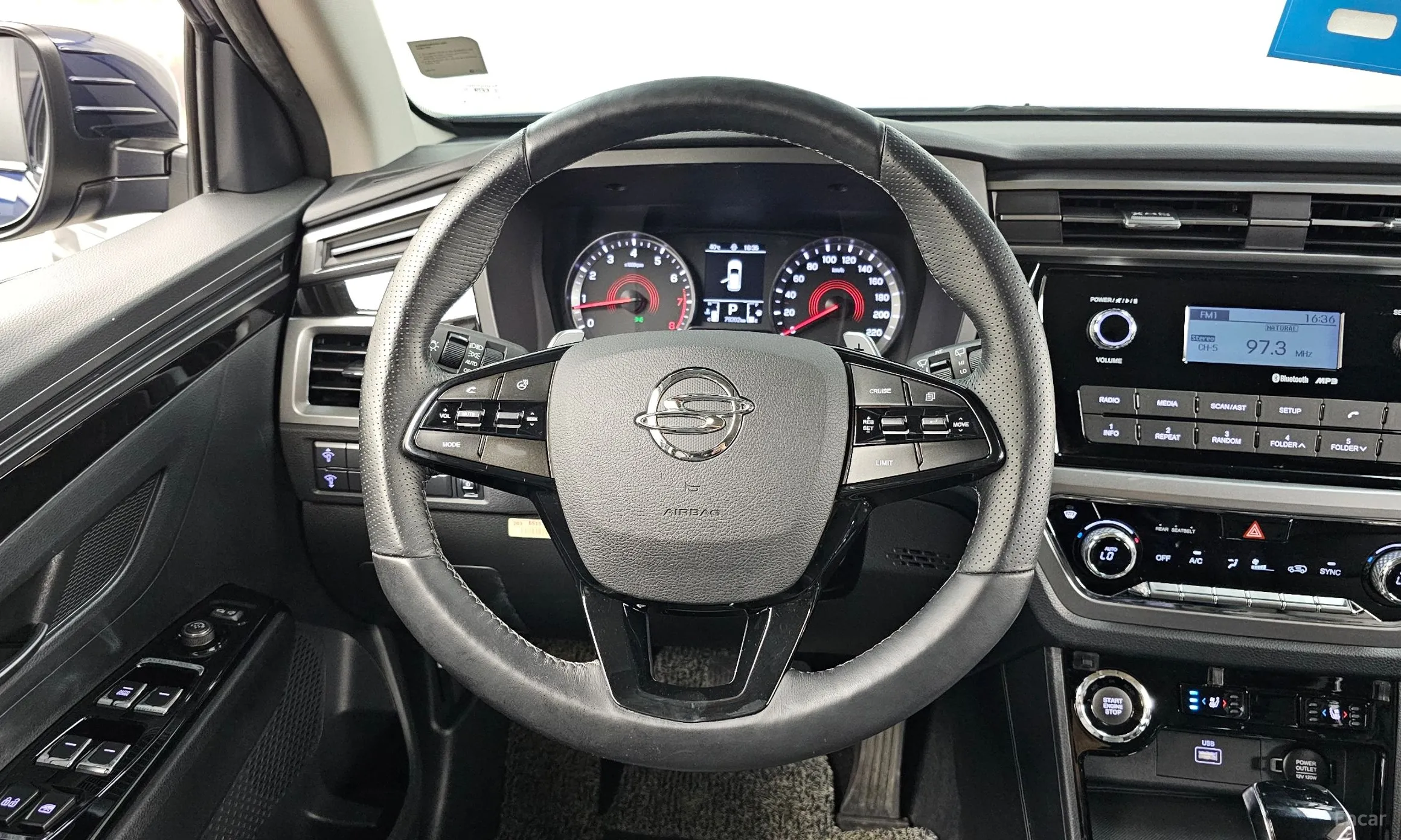KG Mobility (SsangYong) Beautiful Korando превью 13