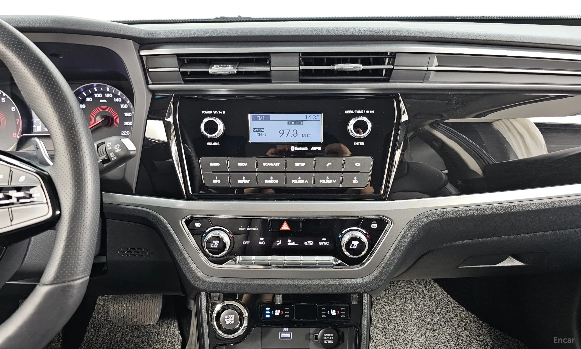 KG Mobility (SsangYong) Beautiful Korando превью 14