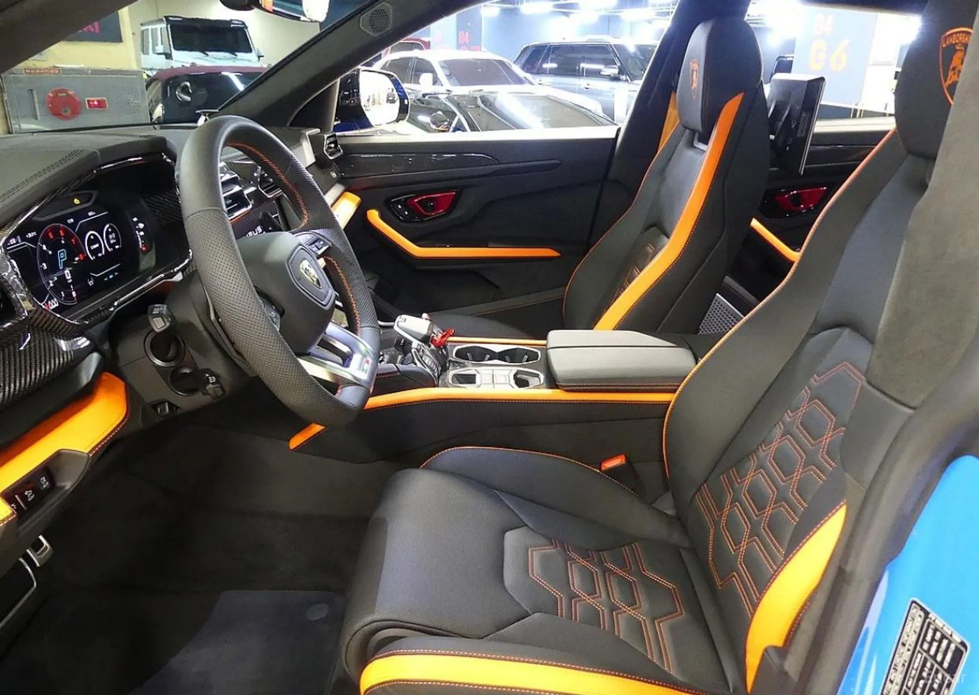 Lamborghini Urus превью 10