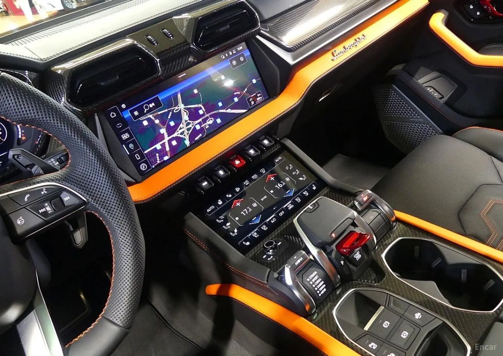 Lamborghini Urus превью 14