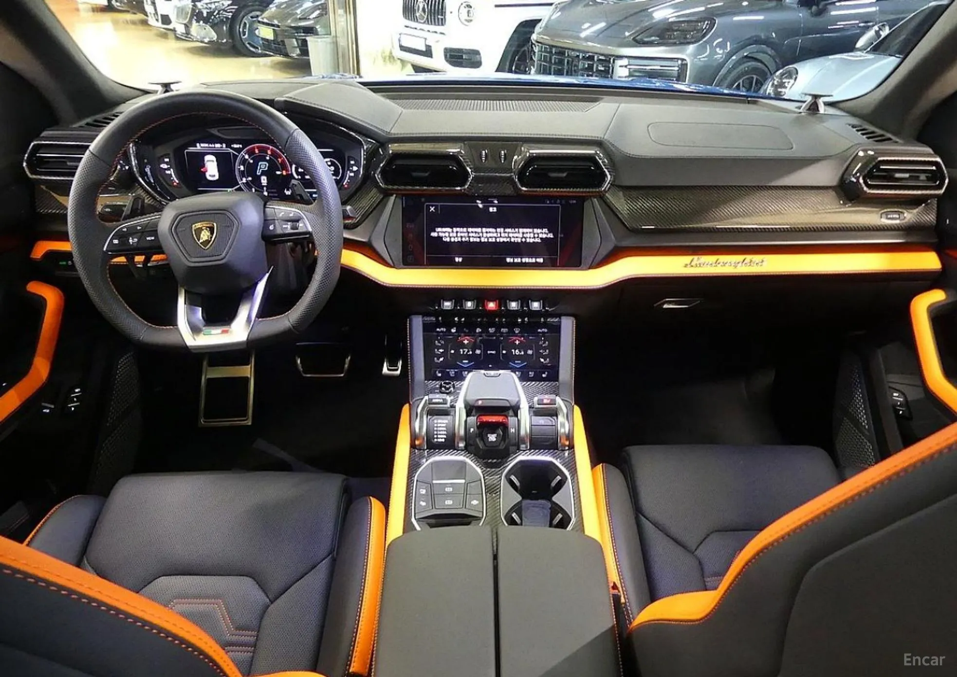 Lamborghini Urus превью 7