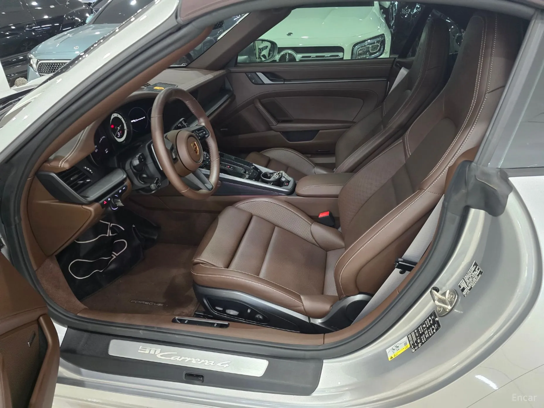 Porsche 911 (992) превью 10