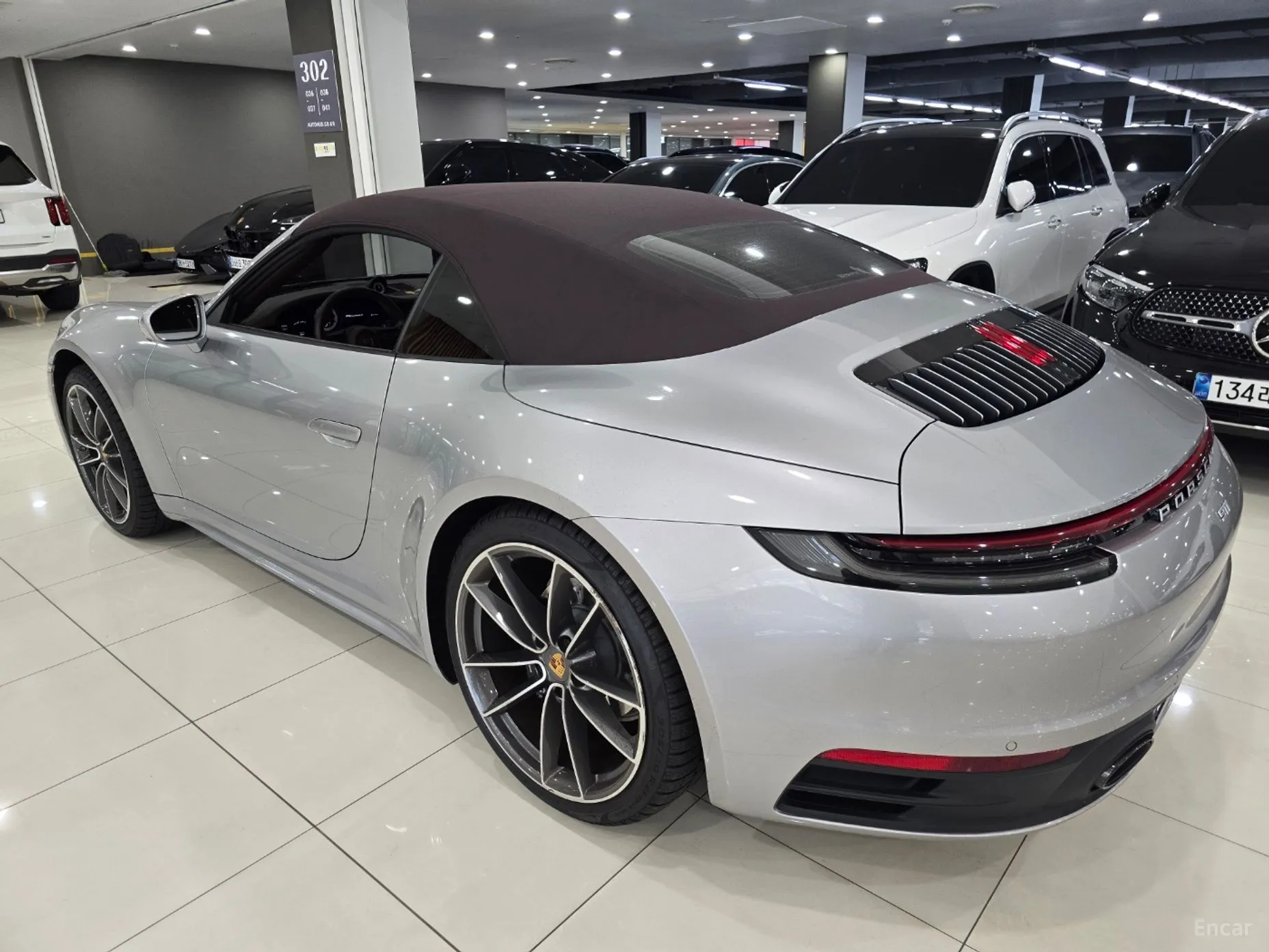 Porsche 911 (992)