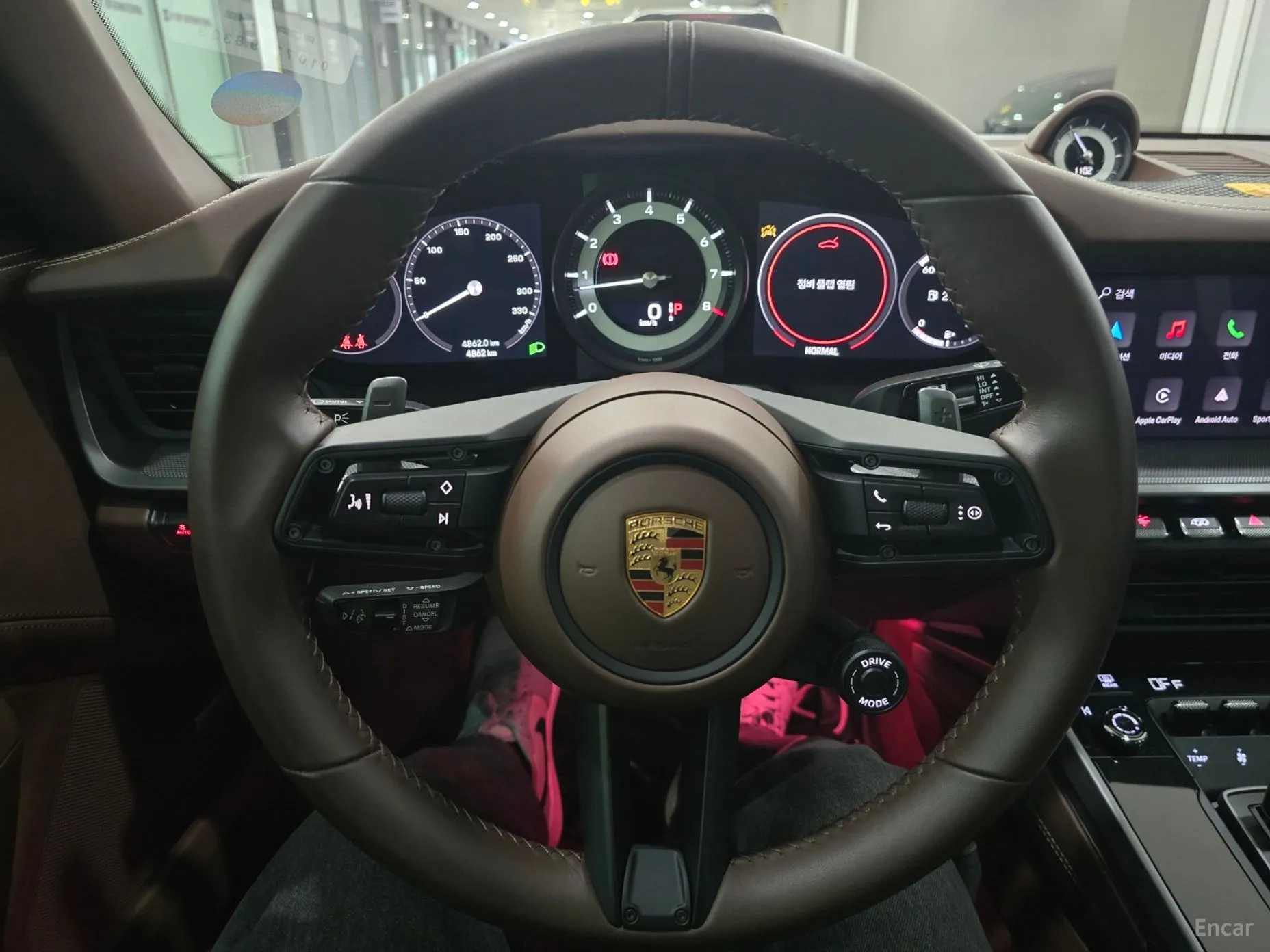 Porsche 911 (992) превью 17