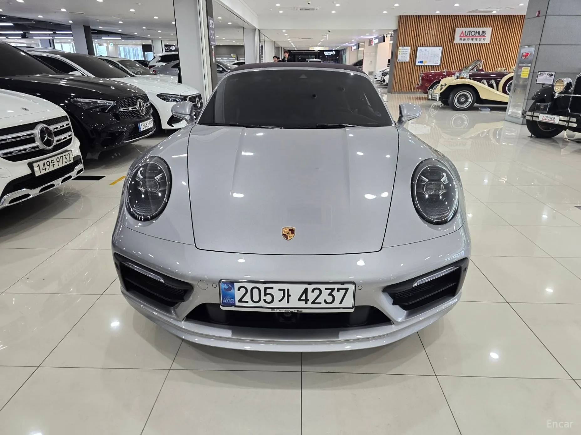 Porsche 911 (992) превью 3
