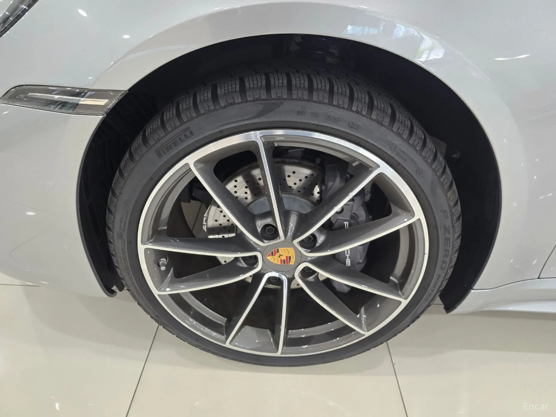 Porsche 911 (992) превью 5