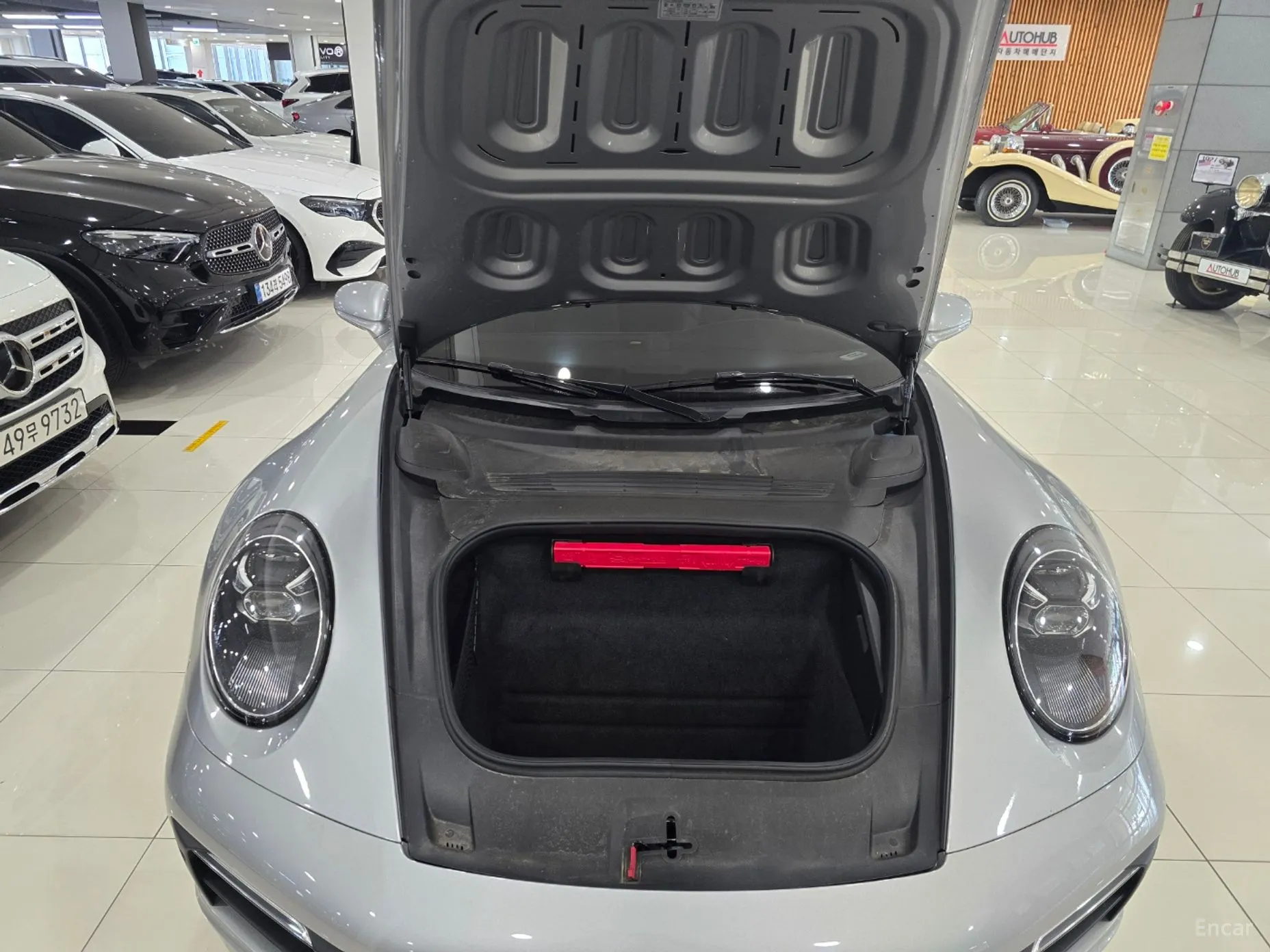 Porsche 911 (992) превью 6