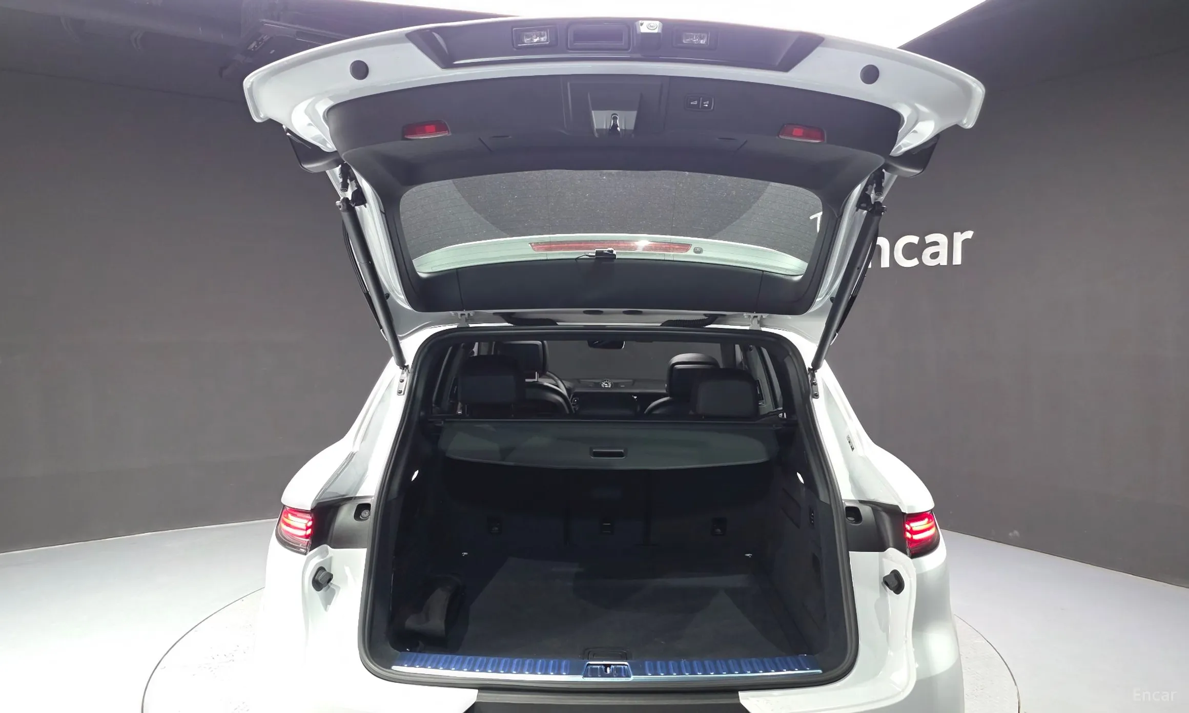Porsche Cayenne (PO536) превью 20