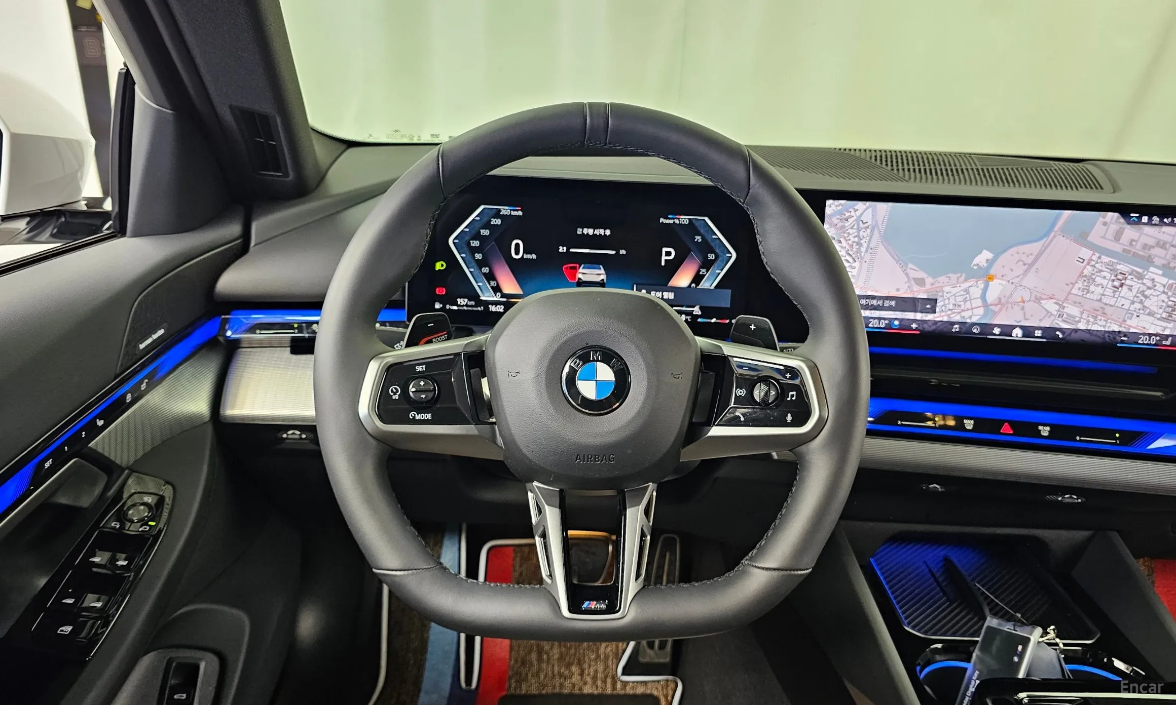 BMW 5 Series (G60) превью 13