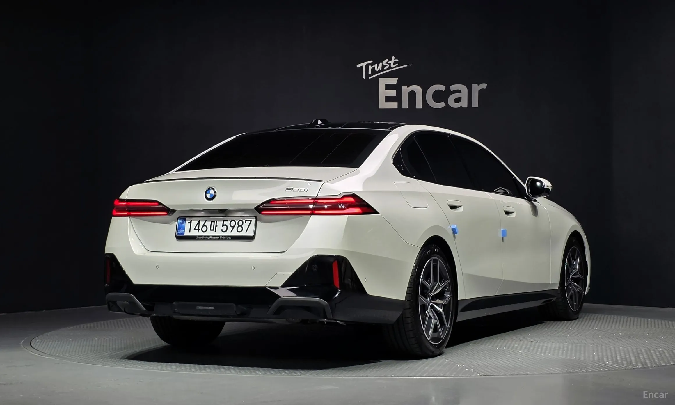 BMW 5 Series (G60)