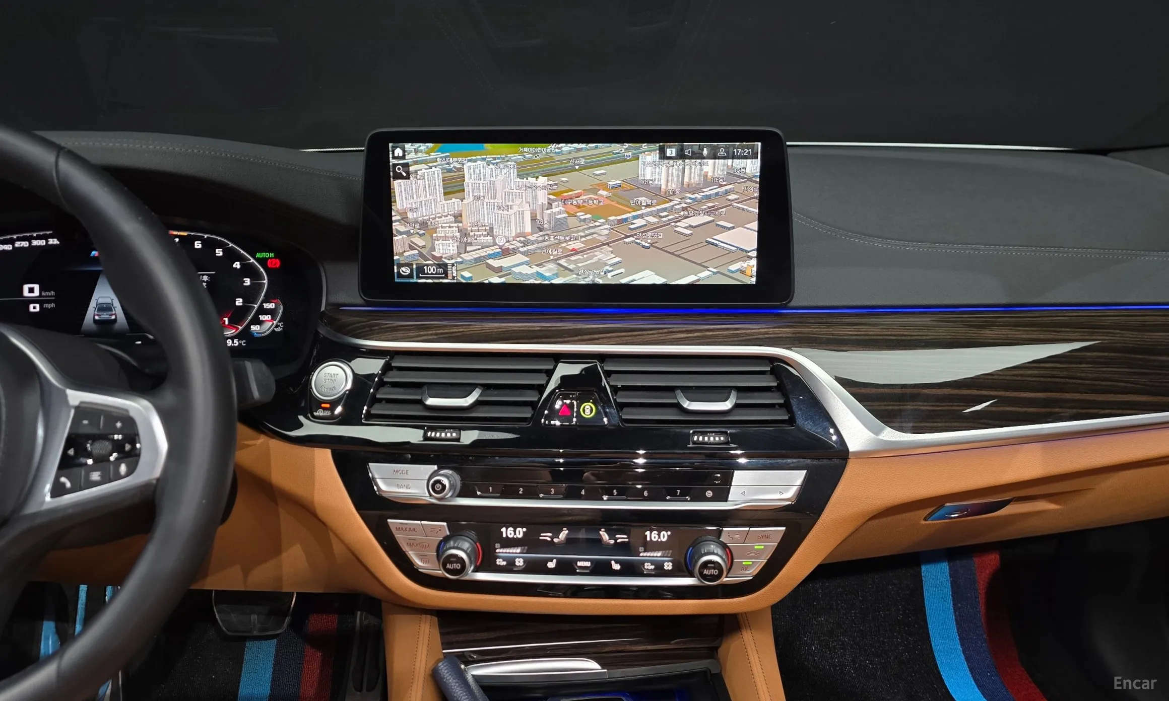 BMW 5 Series (G30) превью 13