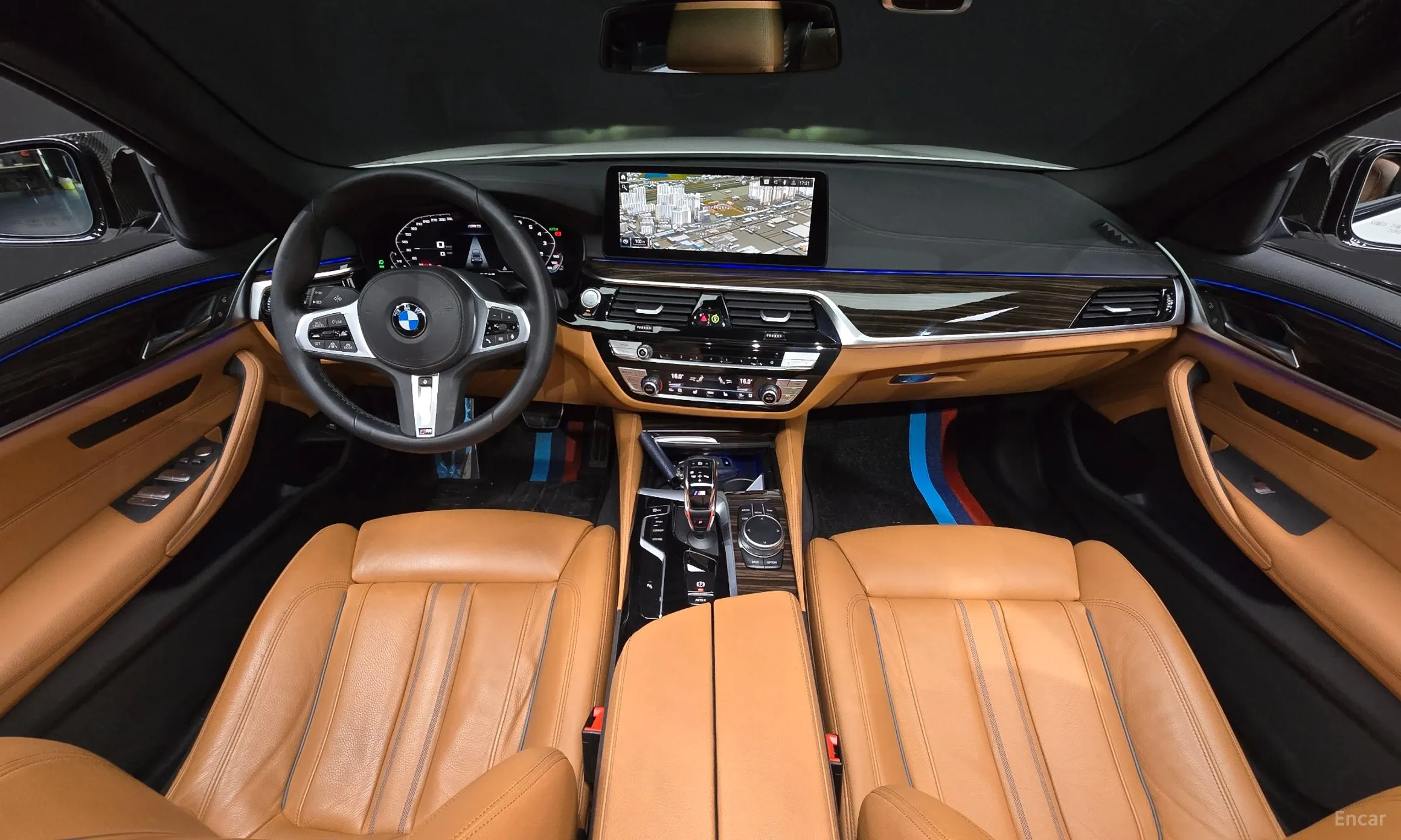 BMW 5 Series (G30) превью 7