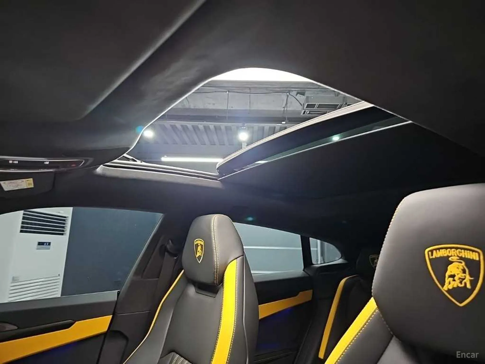 Lamborghini Urus превью 13