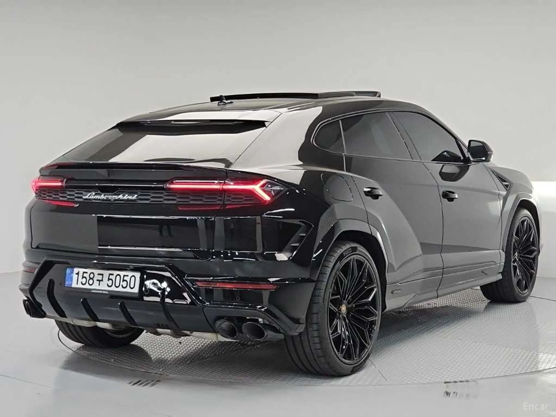 Lamborghini Urus превью 4