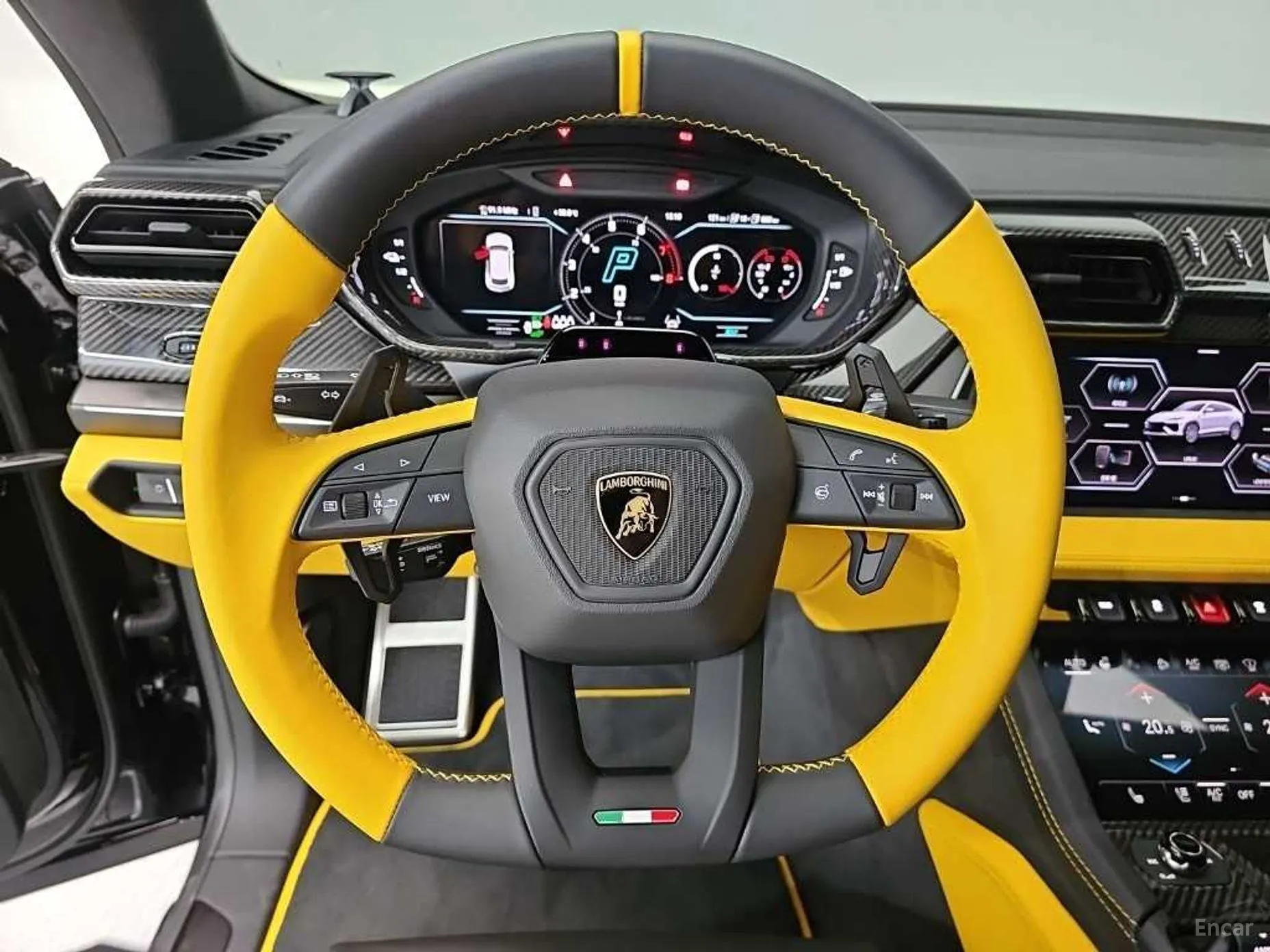 Lamborghini Urus превью 9