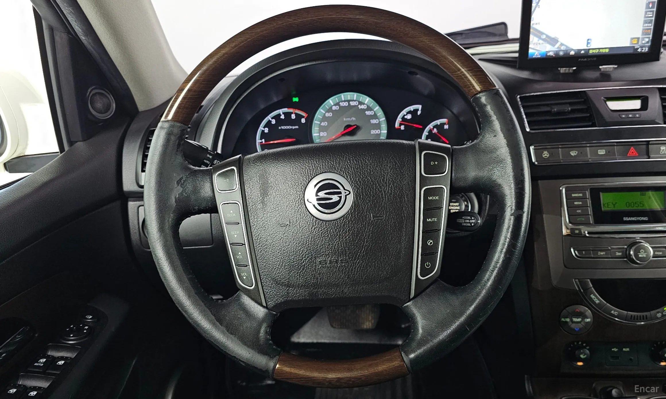 KG Mobility (SsangYong) Rexton W превью 12