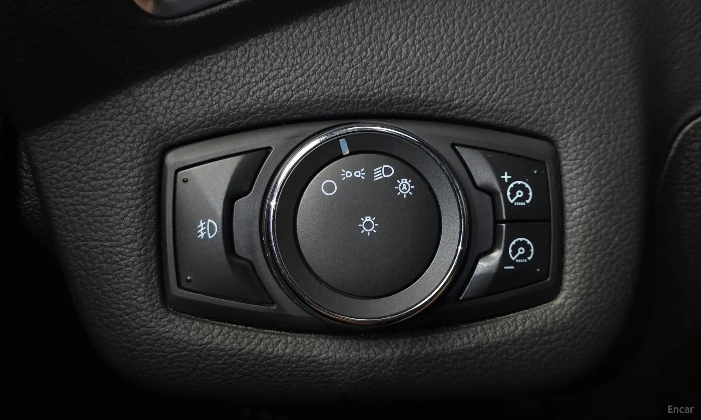 Ford Escape превью 18