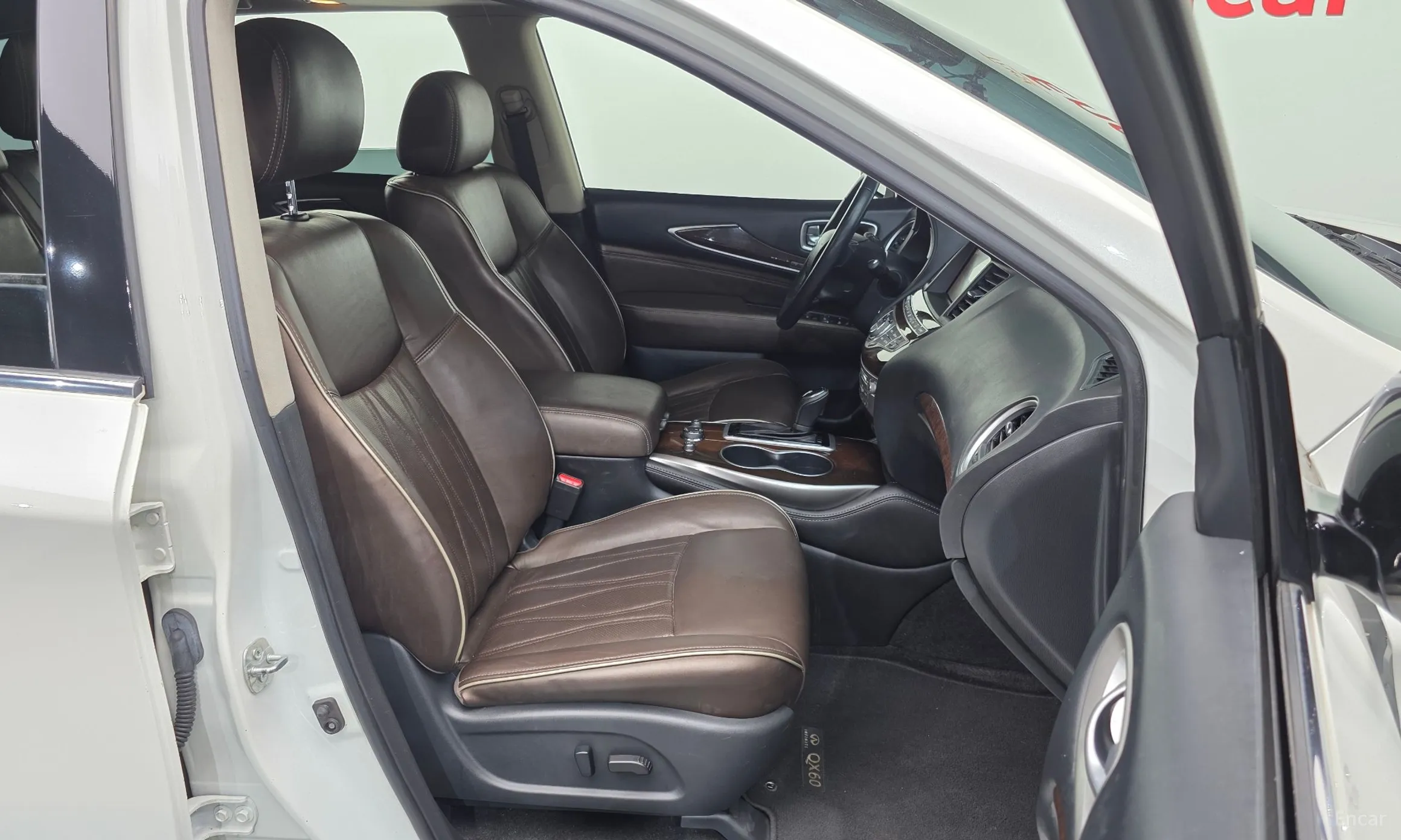 Infiniti QX60 превью 11