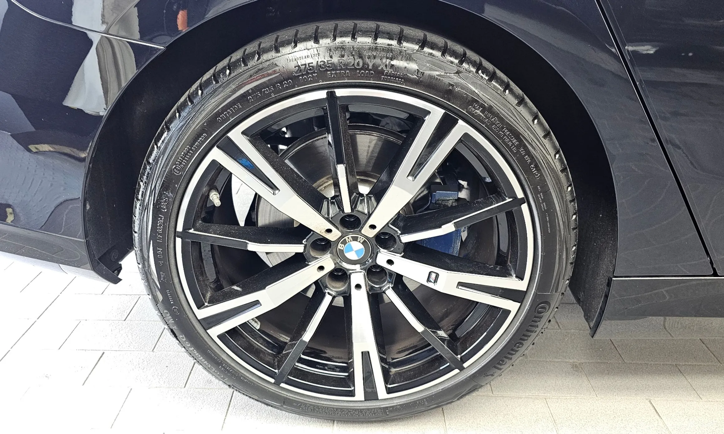 BMW 5 Series (G60) превью 5