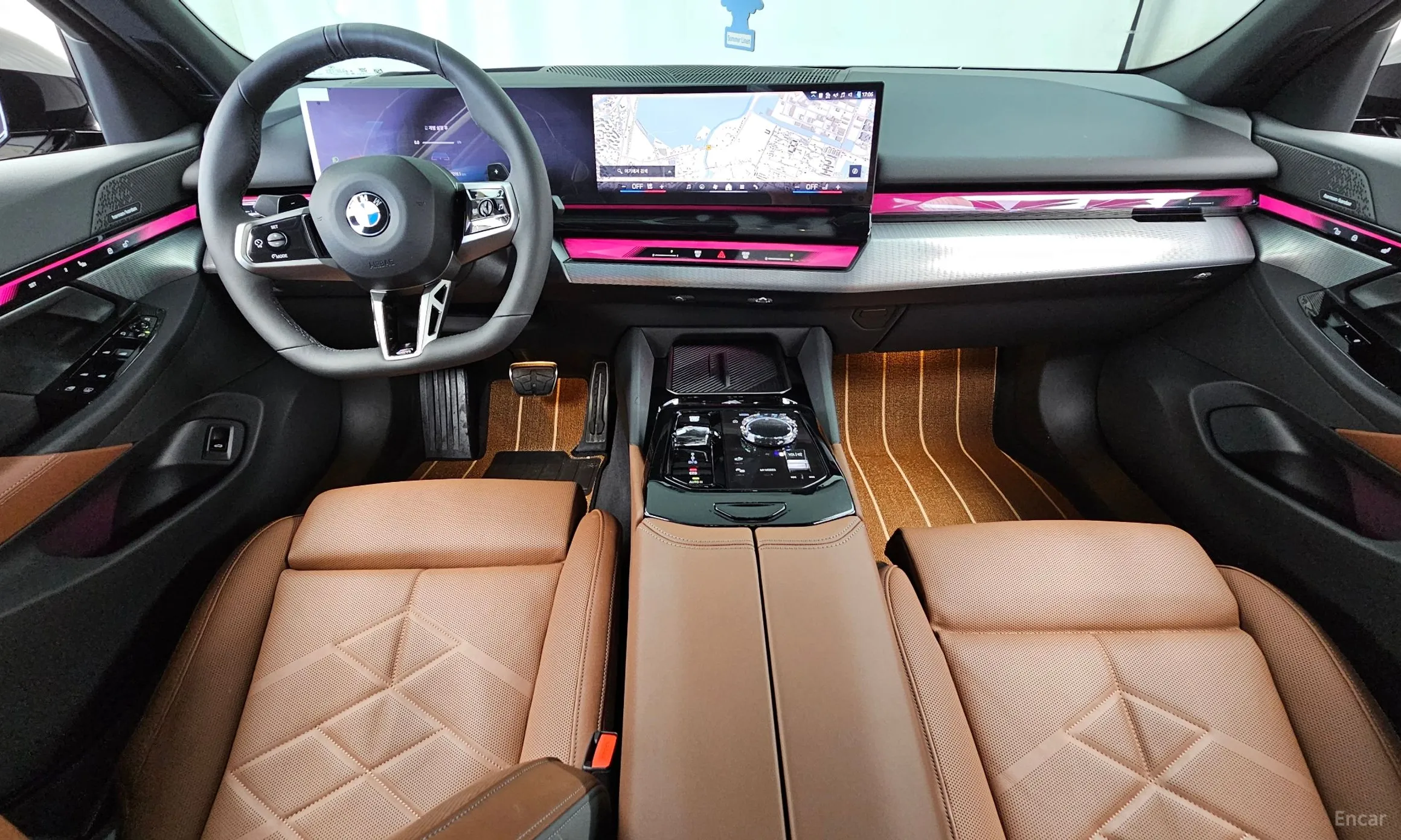 BMW 5 Series (G60) превью 7