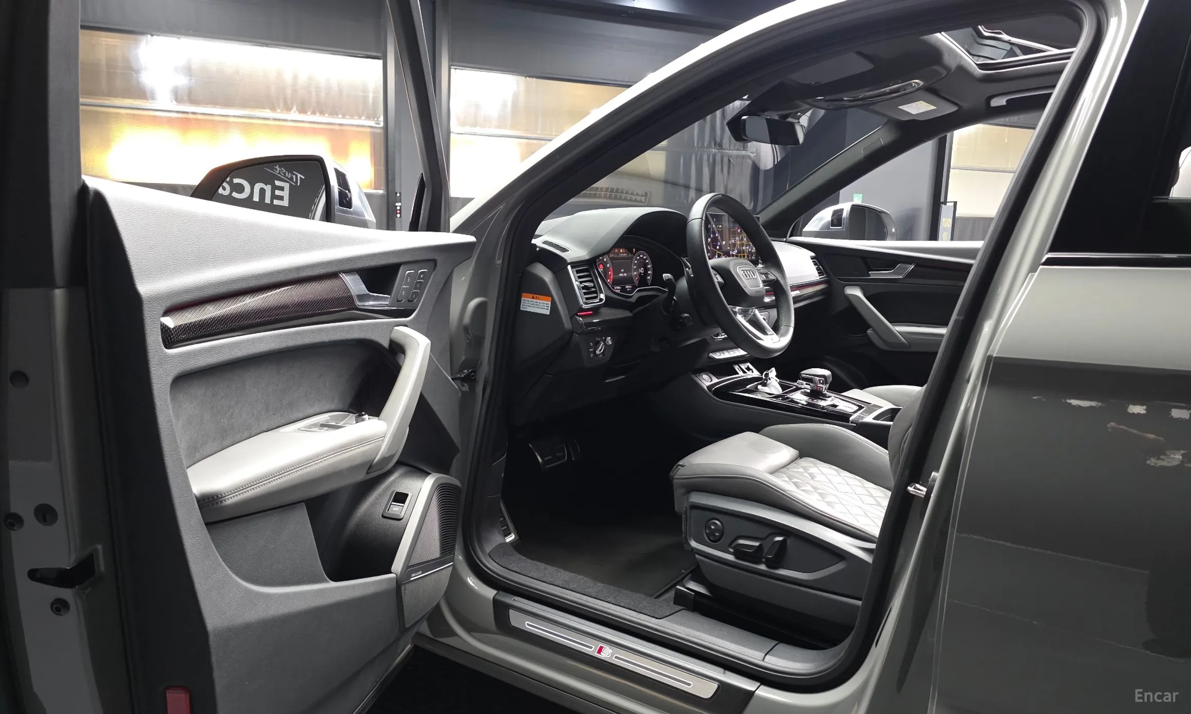 Audi SQ5 (FY) превью 10