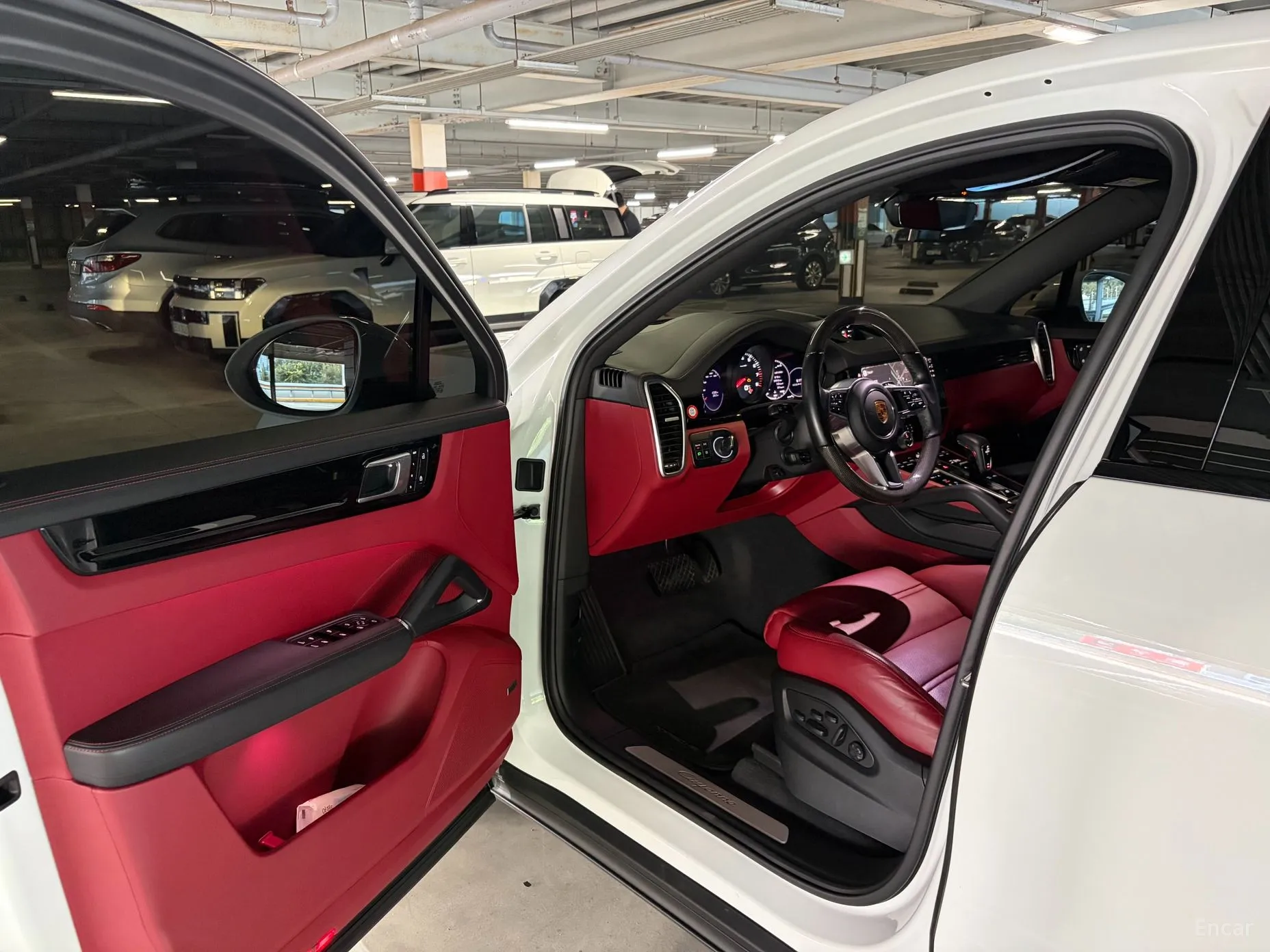 Porsche Cayenne (PO536) превью 11
