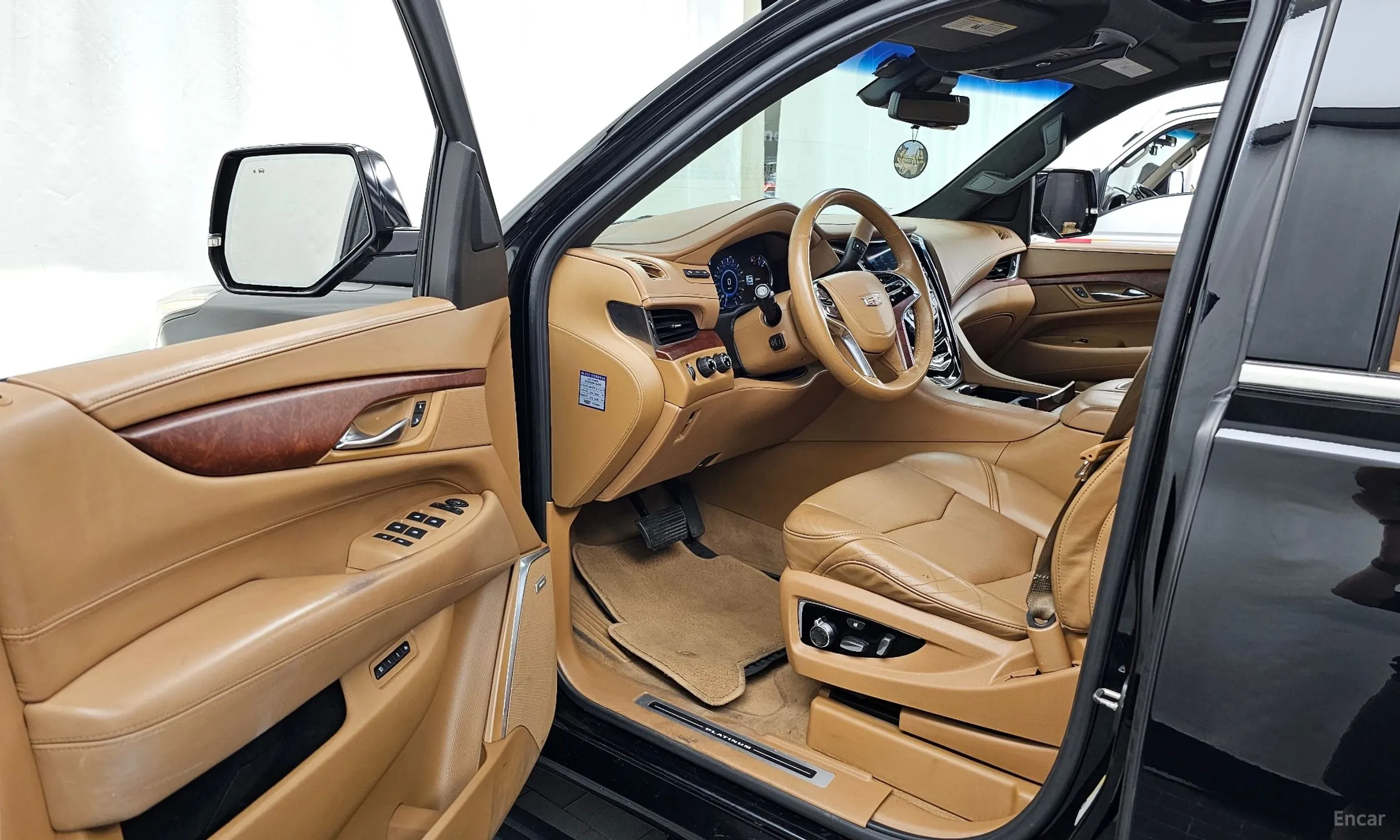Cadillac Escalade превью 10