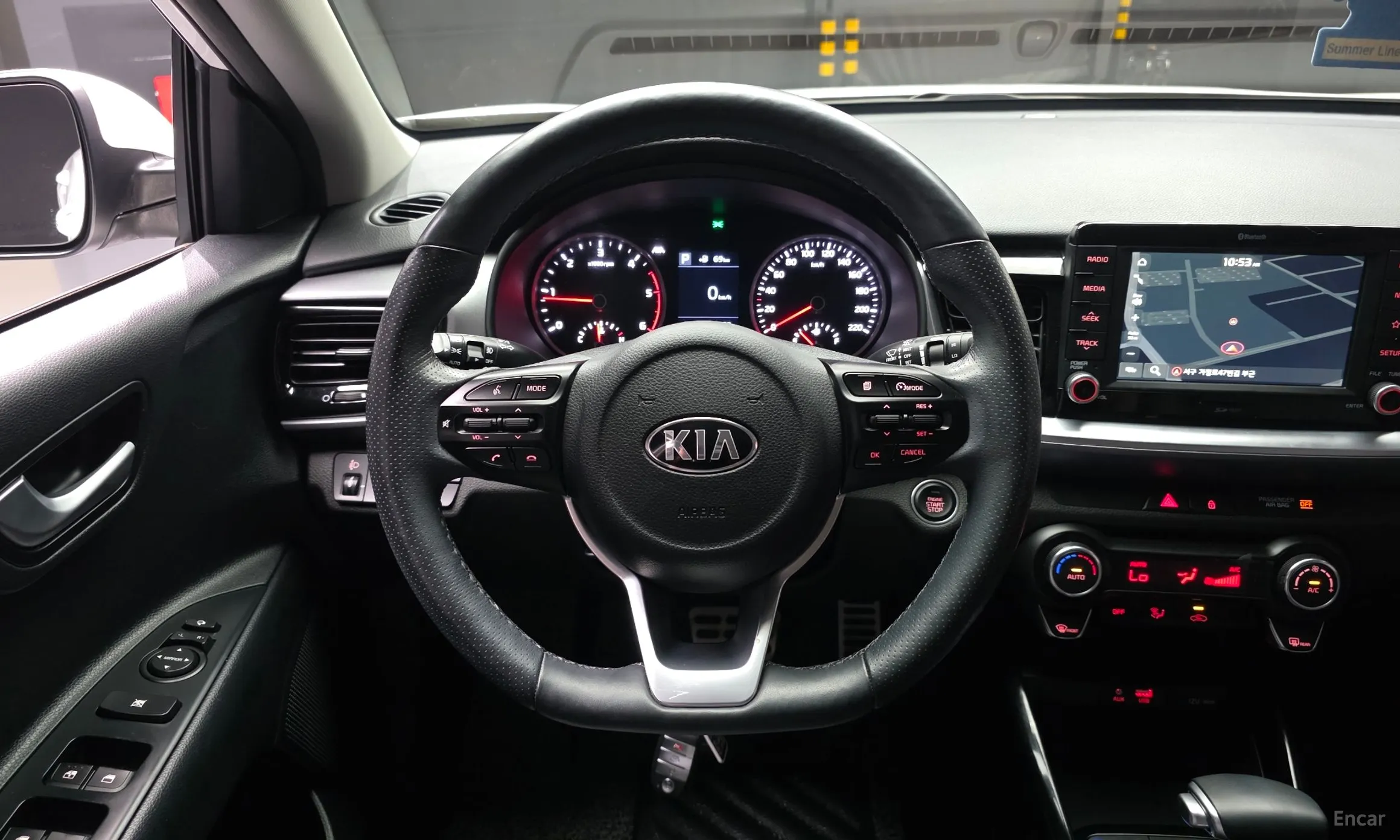 Kia Stonic превью 13